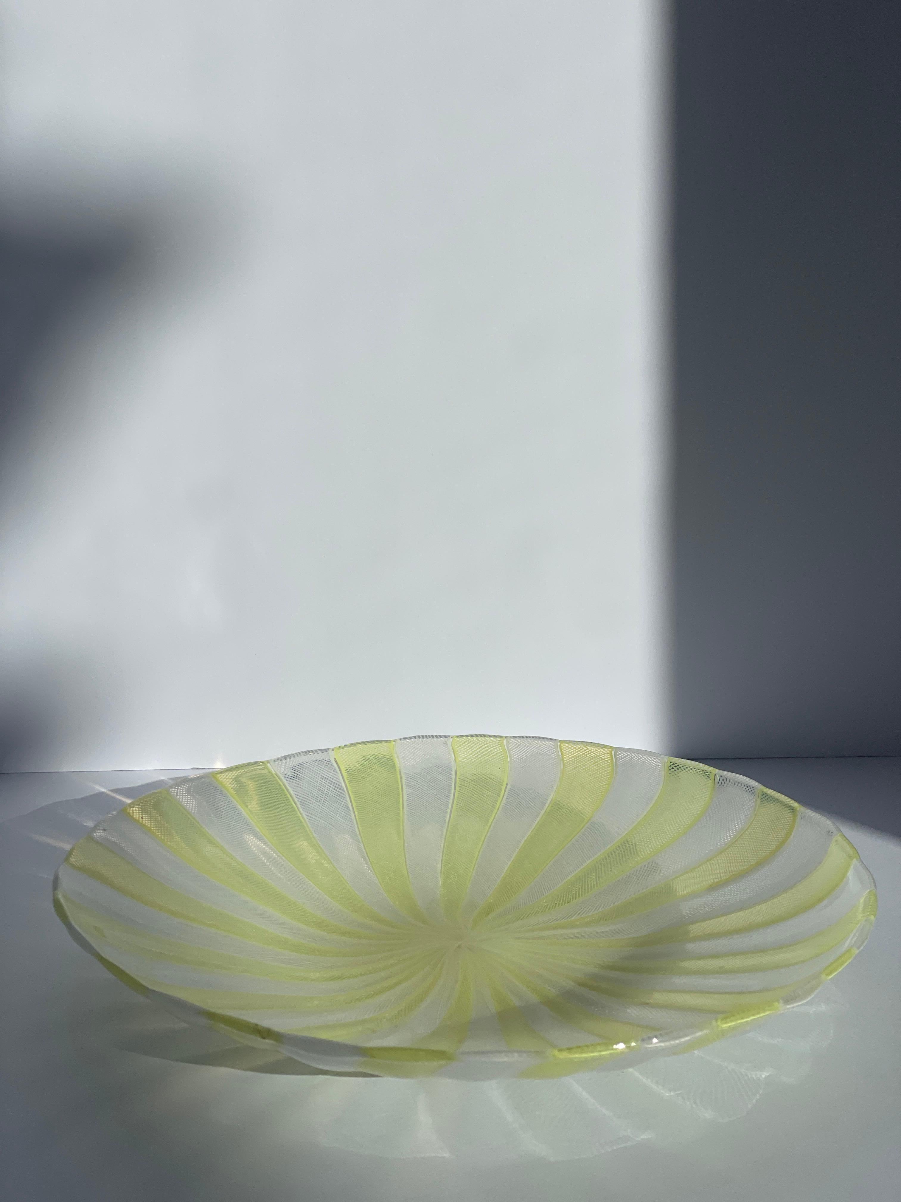 Paolo Venini Latticino Zanfirico Glass Bowl Plate Yellow White Uranium Murano For Sale 7