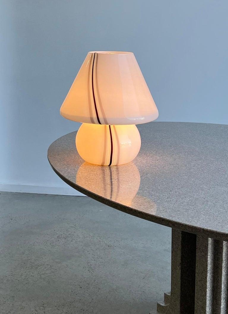 Paolo Venini Mushroom Murano Table Lamp In Good Condition For Sale In Byron Bay, NSW
