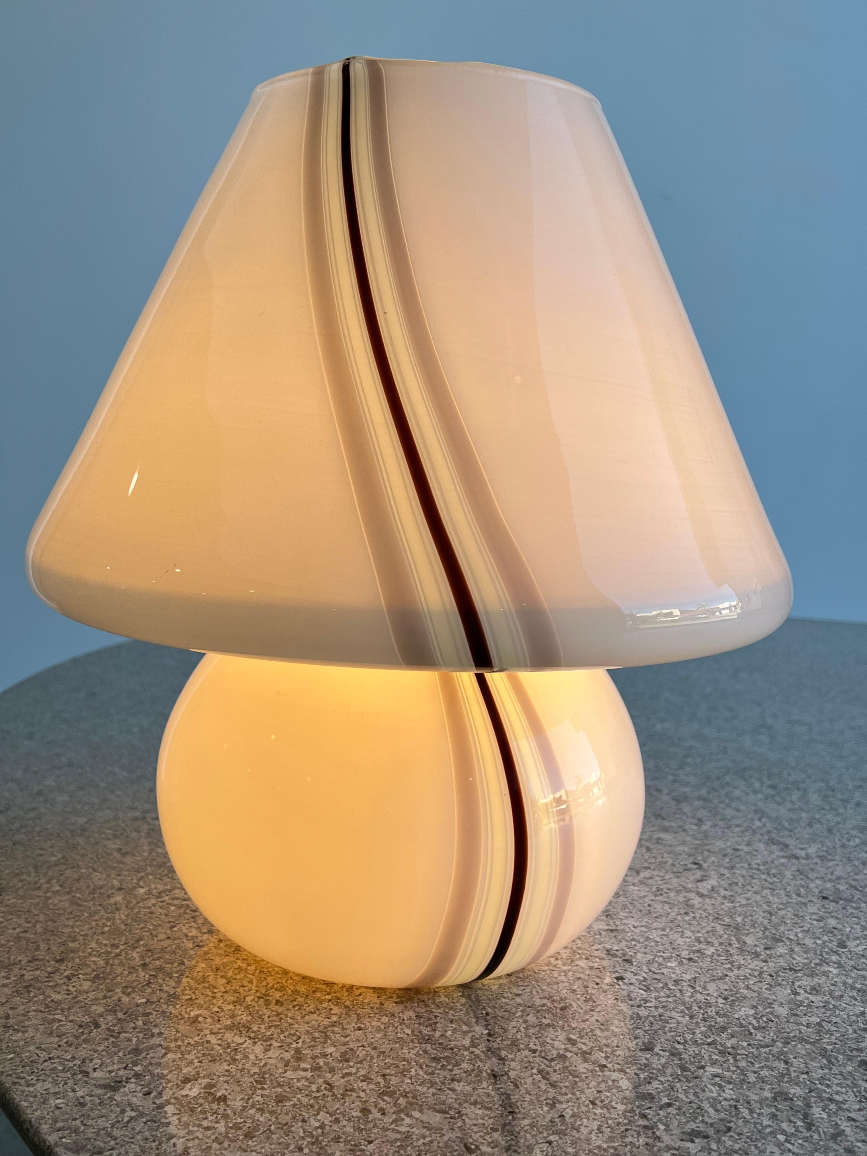 Late 20th Century Paolo Venini Mushroom Murano Table Lamp For Sale