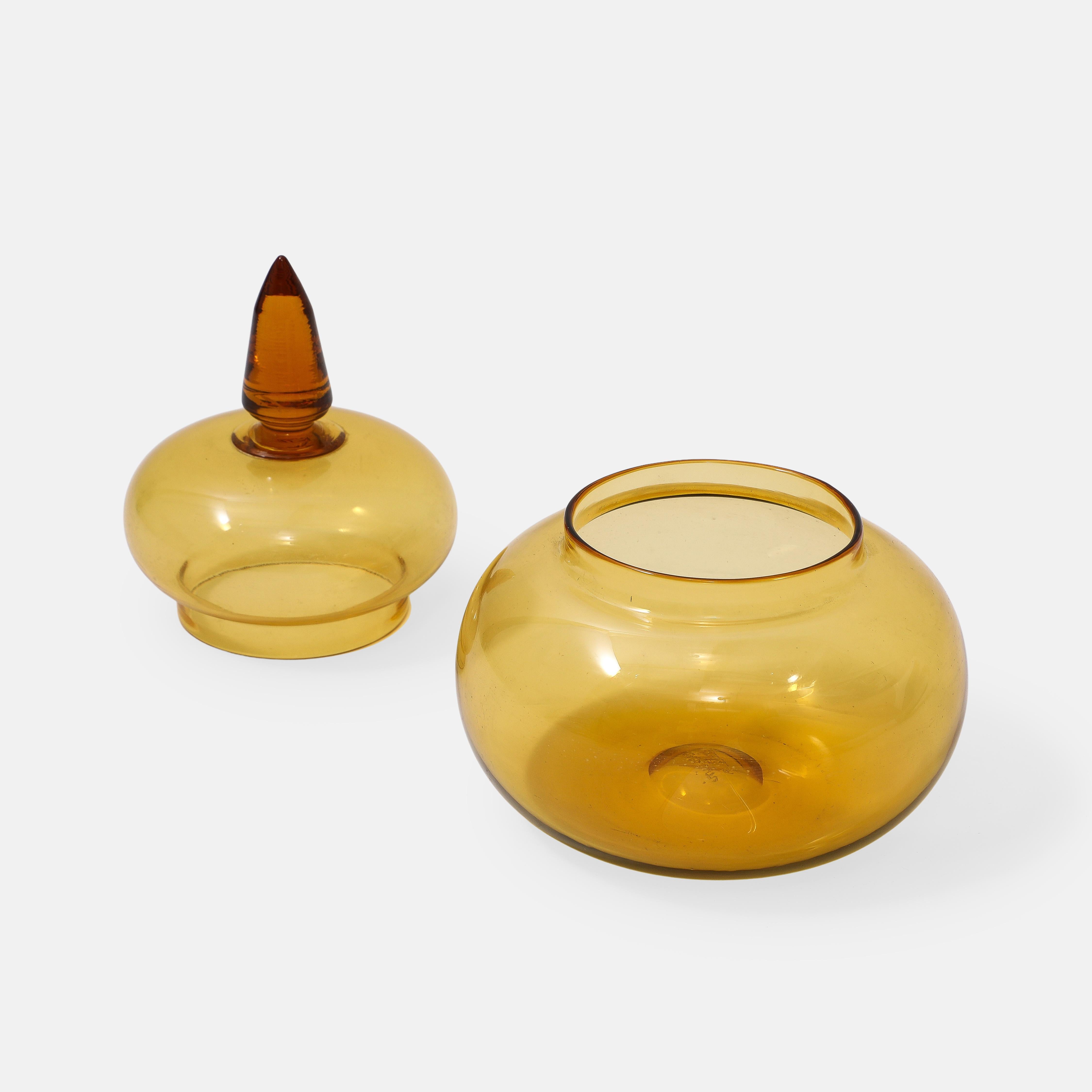 Paolo Venini Seltenes Apothekergefäß Model No. 4742 aus Braunglas, Italien, 1960er Jahre (Mitte des 20. Jahrhunderts) im Angebot