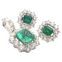 Paolobongia Large Diamond Emerald White Gold Pendant and Earrings Set