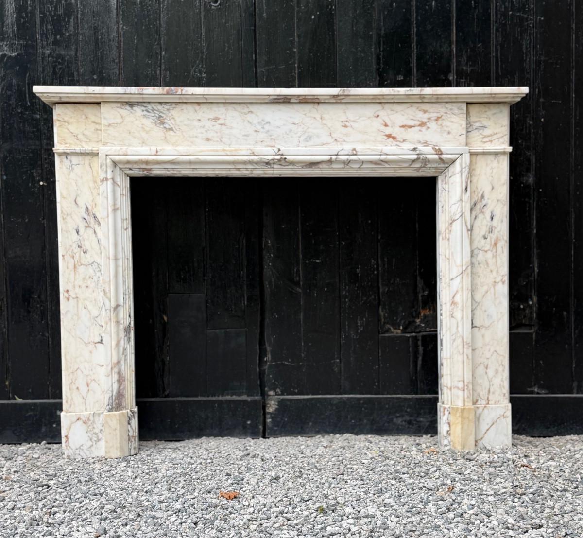 Paonazzo marble fireplace, circa 1900 In Good Condition For Sale In Honnelles, WHT