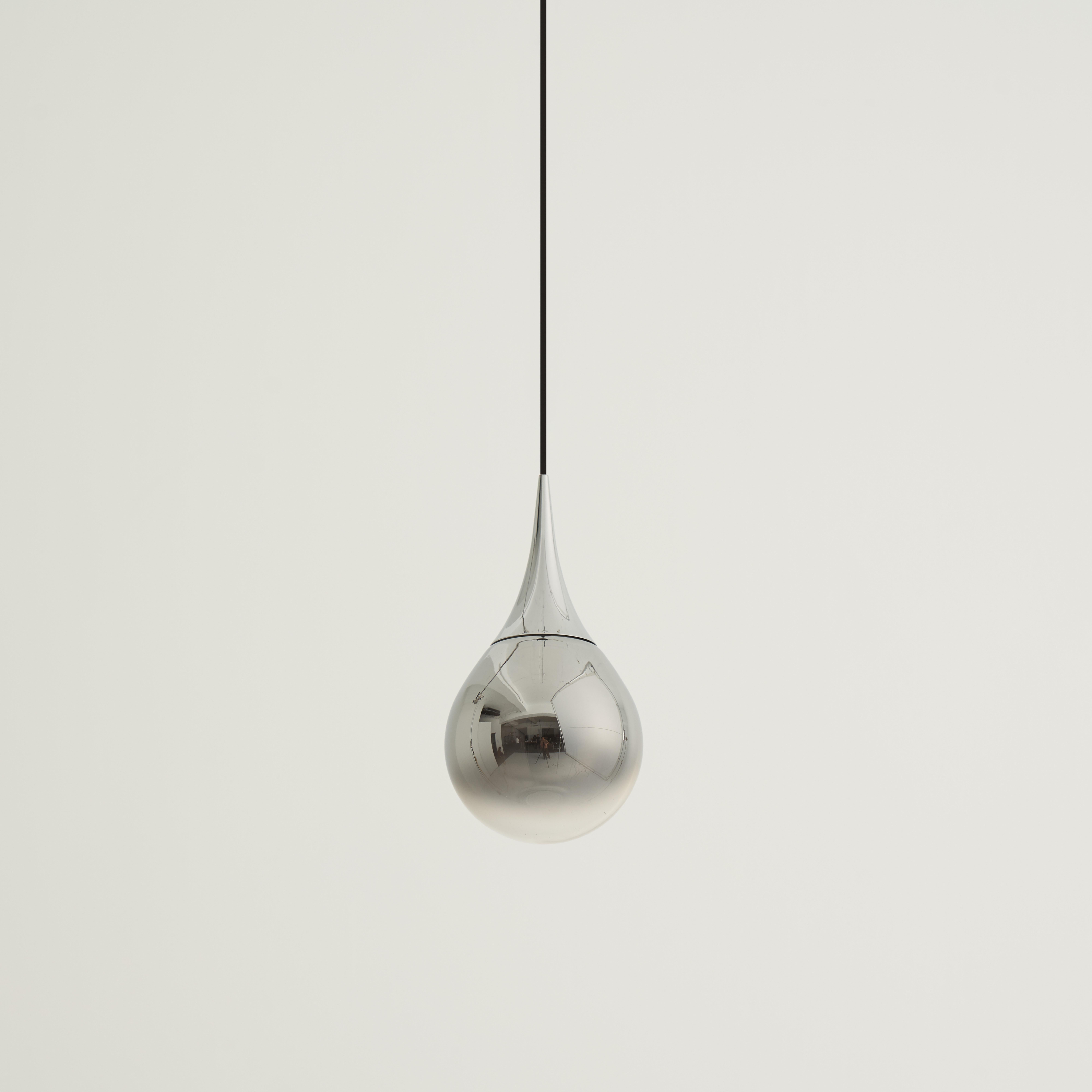 XXIe siècle et contemporain Lampe à suspension Paopao P1 en vente