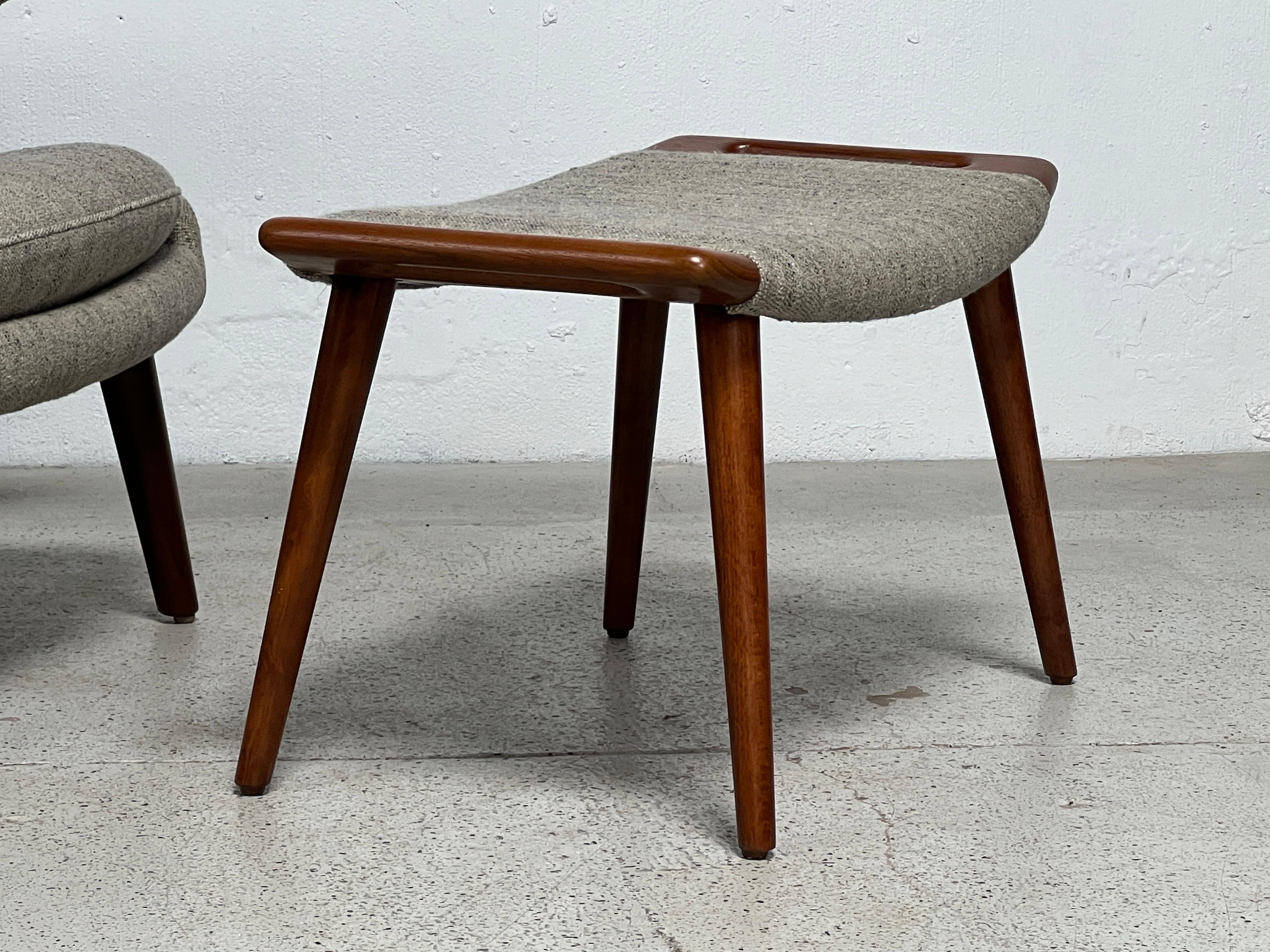 Papa-Bär-Stuhl und Ottomane von Hans Wegner für A.P Stolen im Angebot 2