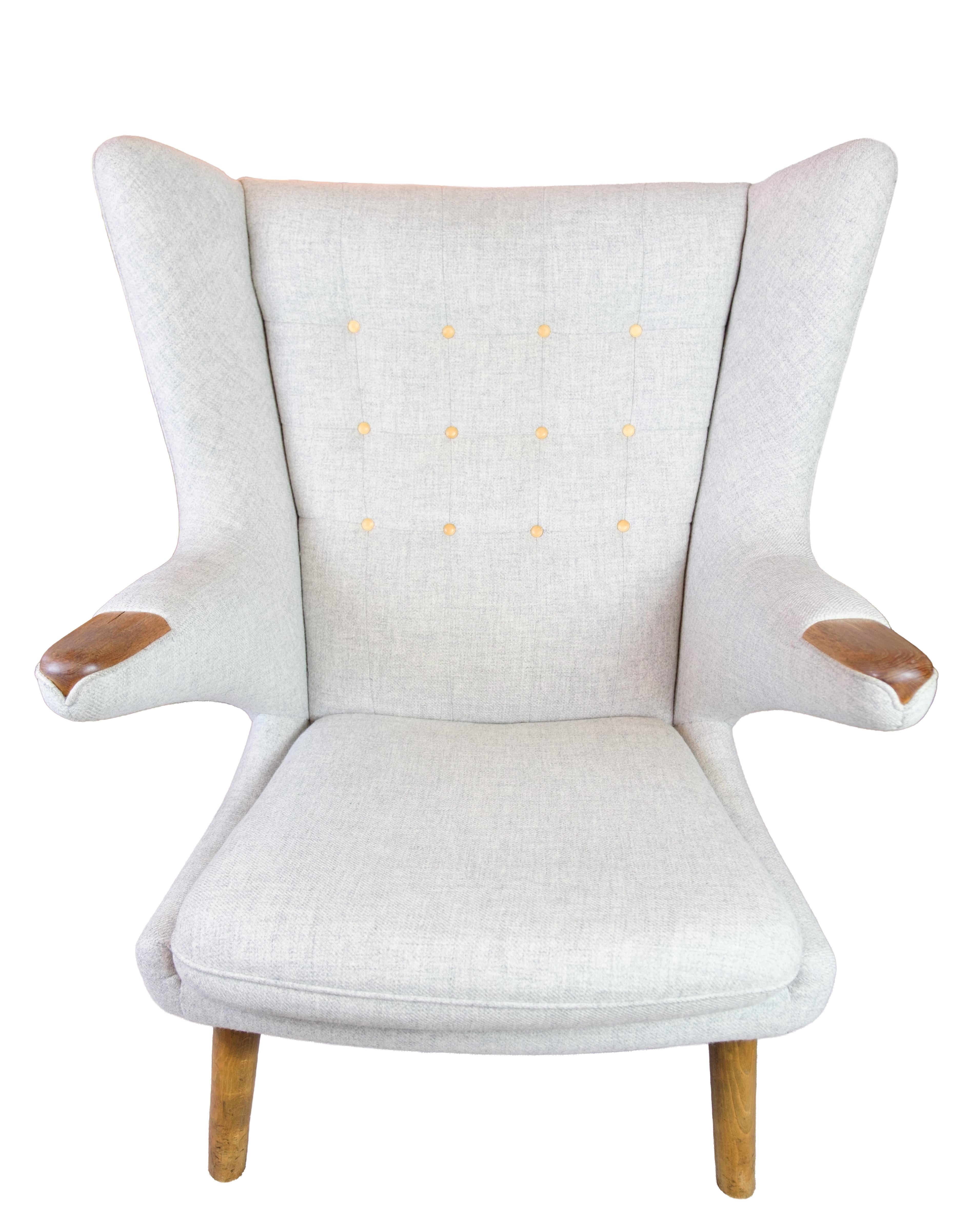 Papa Bär Stuhl Model No. 19 In Grau Hallingdal Mit Teak Nägel Von Hans J. Wegner (Moderne der Mitte des Jahrhunderts) im Angebot