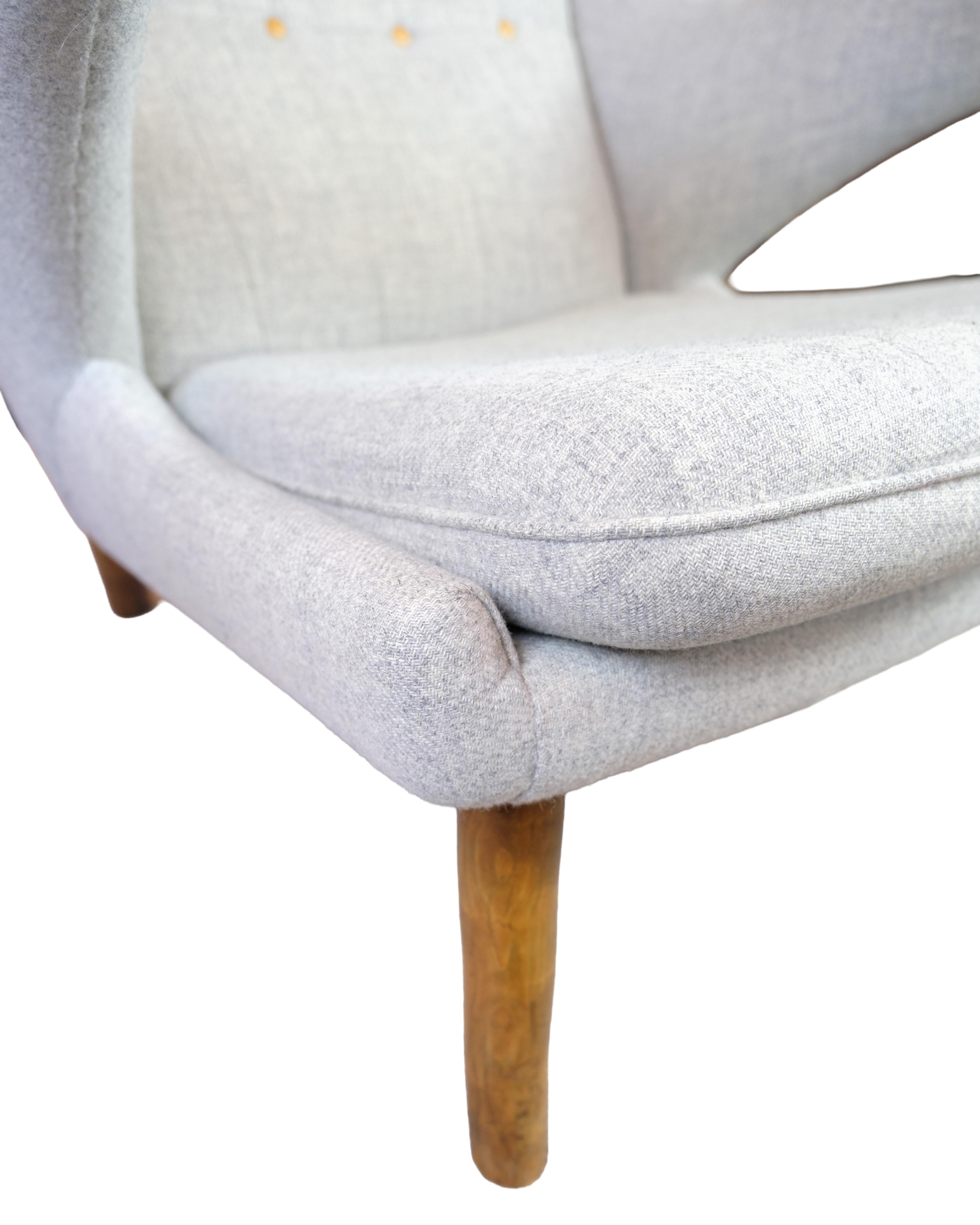 Papa Bär Stuhl Model No. 19 In Grau Hallingdal Mit Teak Nägel Von Hans J. Wegner (Stoff) im Angebot