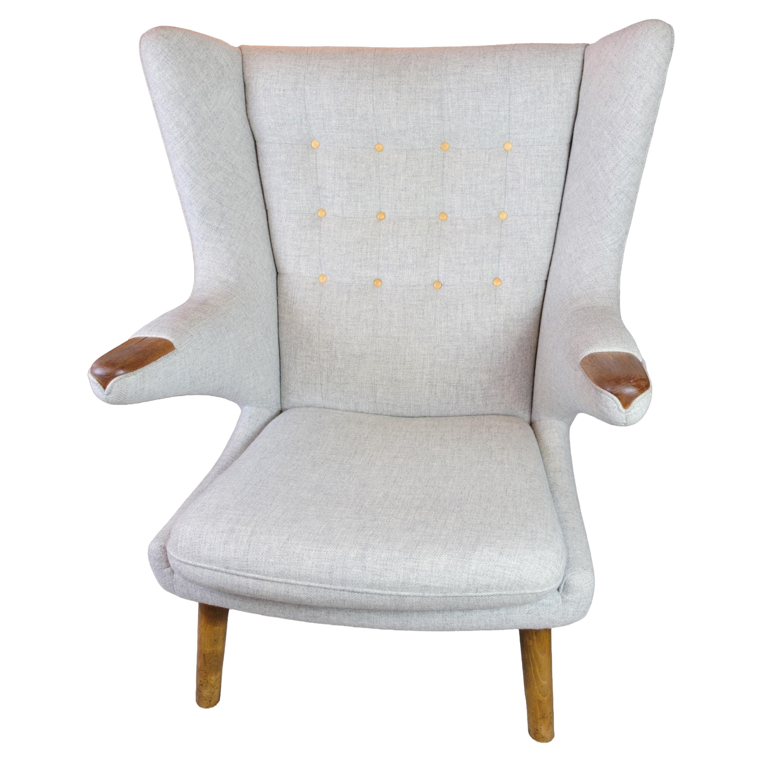 Papa Bär Stuhl Model No. 19 In Grau Hallingdal Mit Teak Nägel Von Hans J. Wegner im Angebot