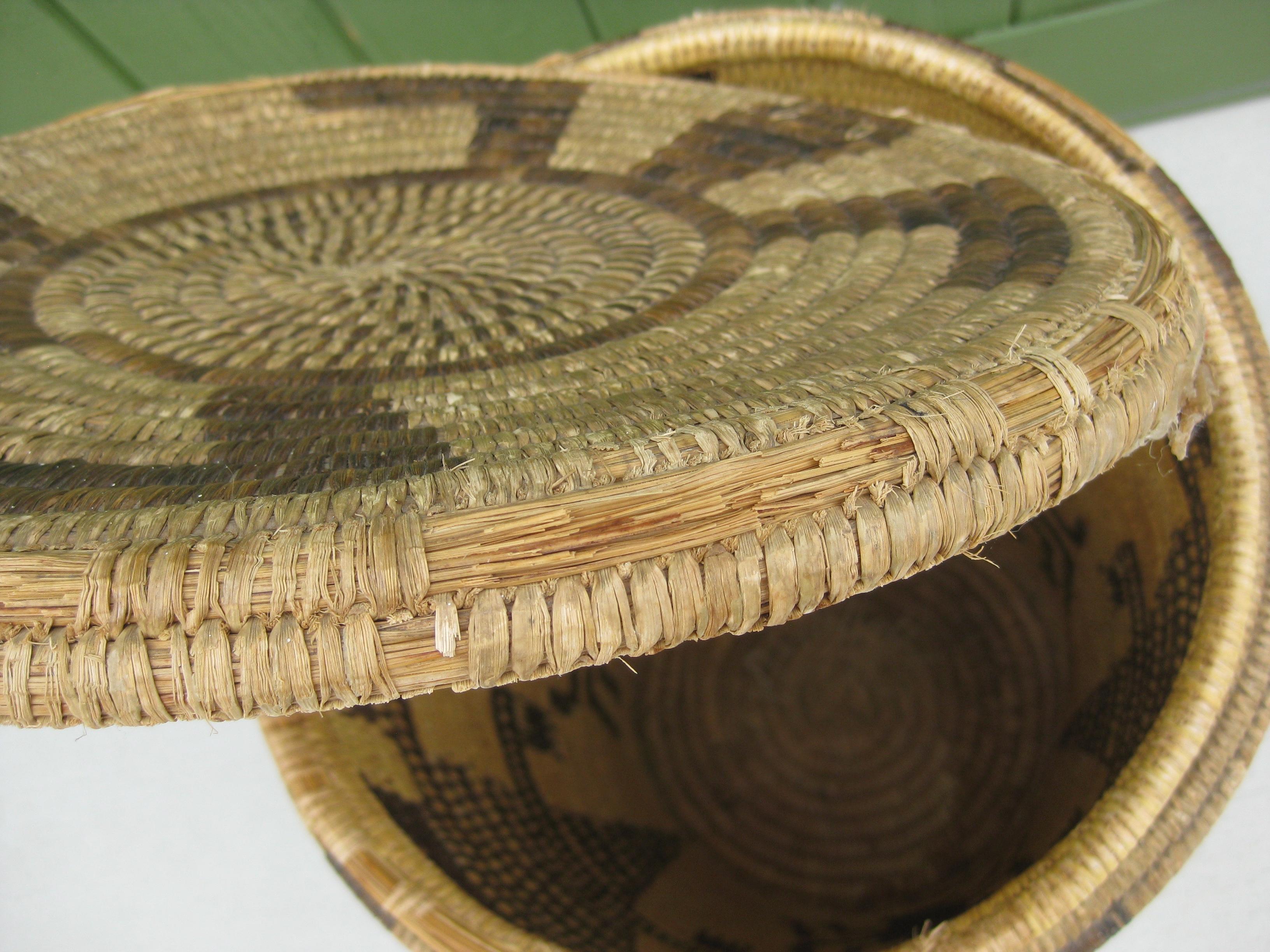 Papago Native American Indian Pictorial Coiled Lidded Olla Basket HUGE ! en vente 11