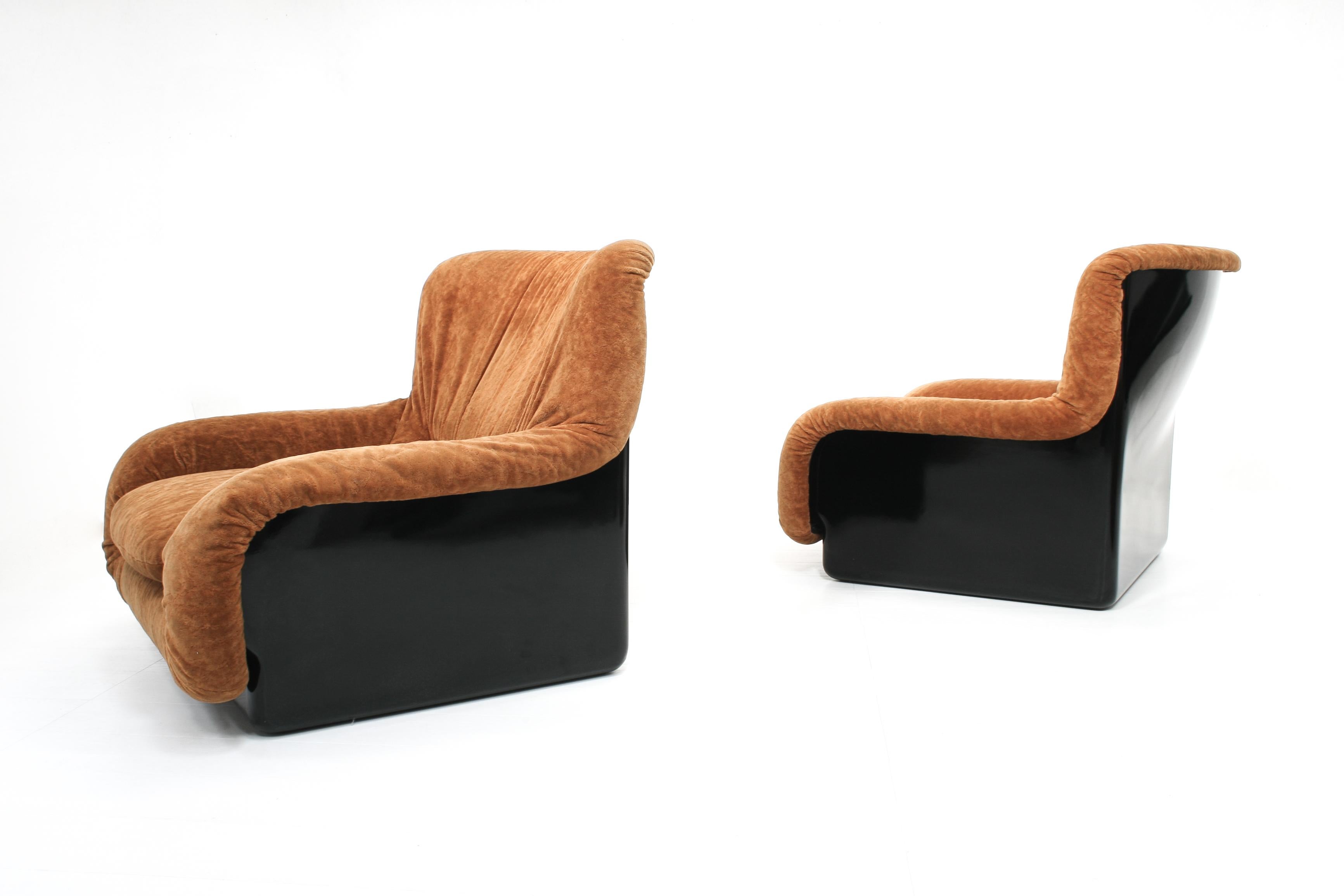 Papaia Lounge Chairs and Ottoman by Ammannati & Vitelli for Rossi di Albizzate In Good Condition In Izegem, VWV