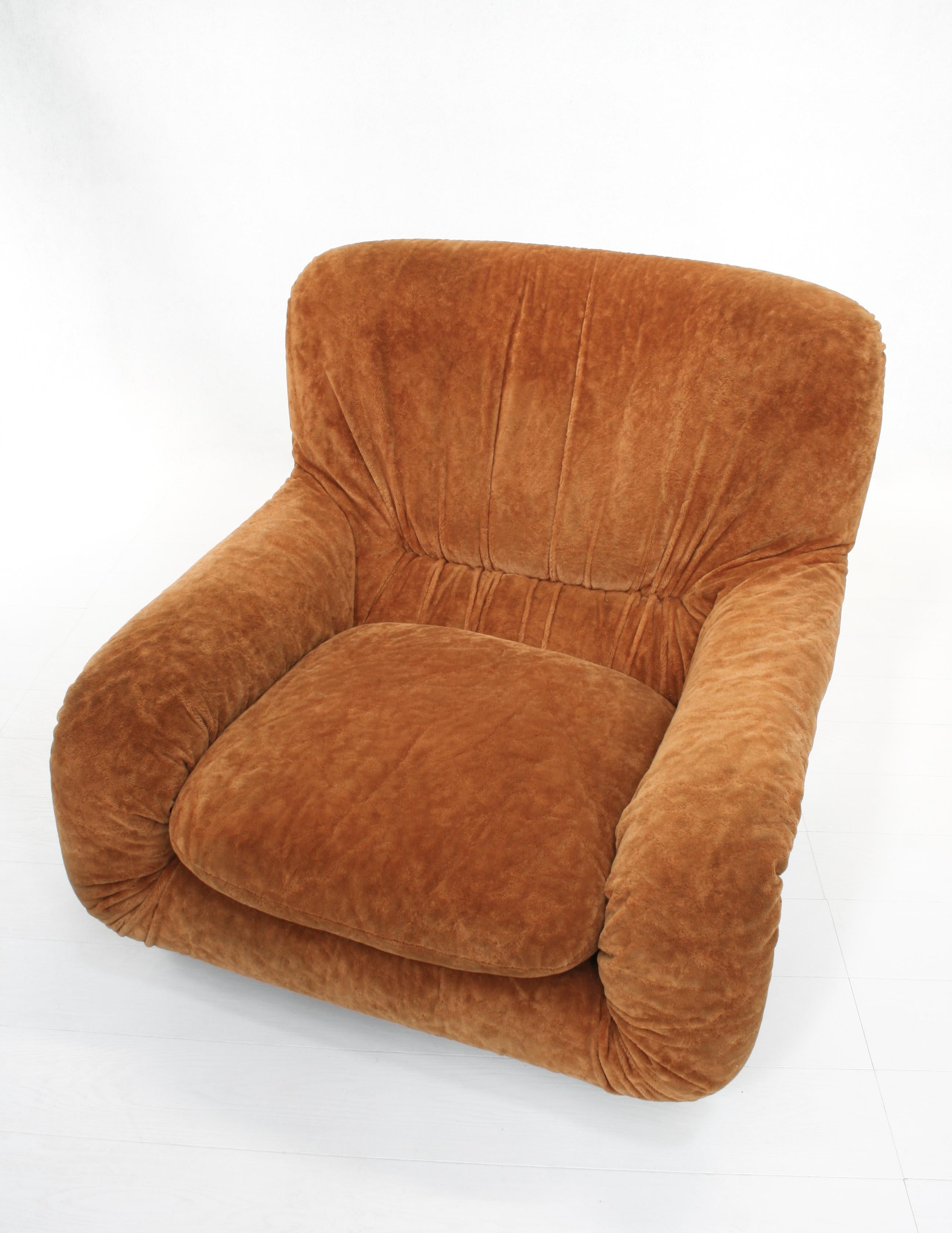 Late 20th Century Papaia Lounge Chairs and Ottoman by Ammannati & Vitelli for Rossi di Albizzate