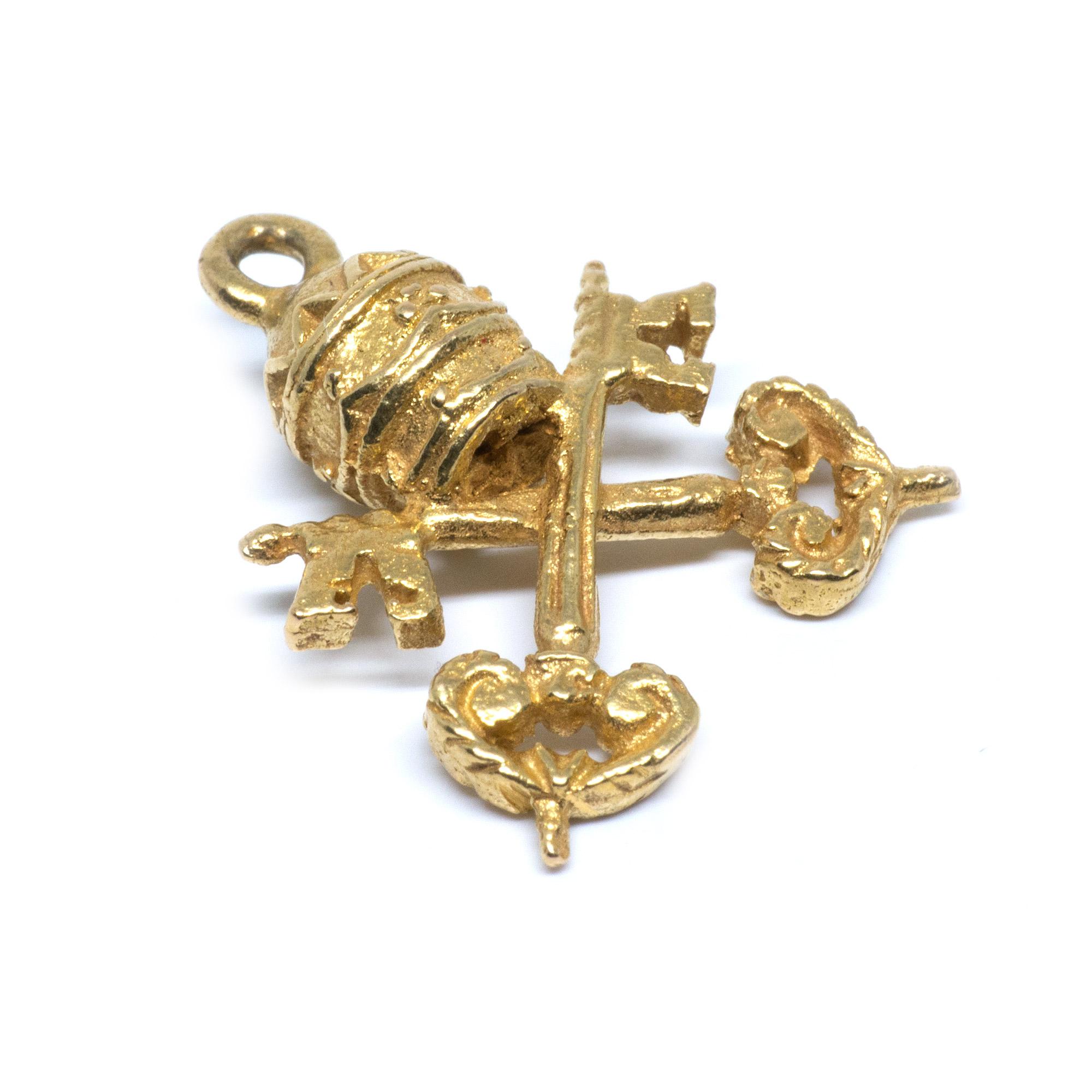 Rome, The Vatican this charm can re-affirm your faith or relive a trip to the holy city. 

Charm details:
Metal: 14 Karat Yellow Gold
Weight: 3.1 grams

Payment & Refund Details:
*More Pictures Available on Request*

Payment via