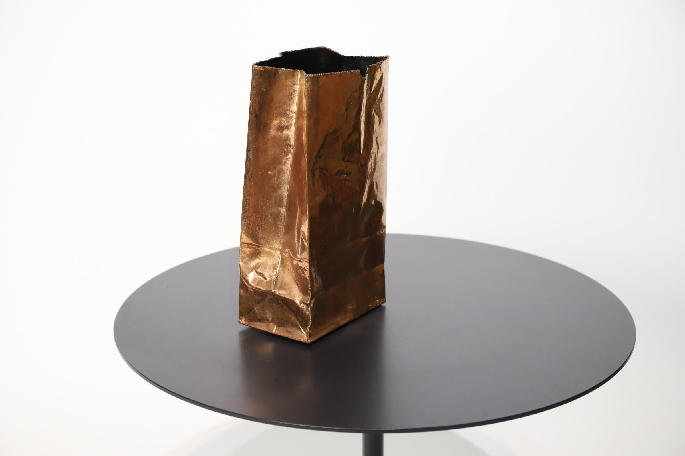 « Sac en papier » de Californie Bronze en vente 3