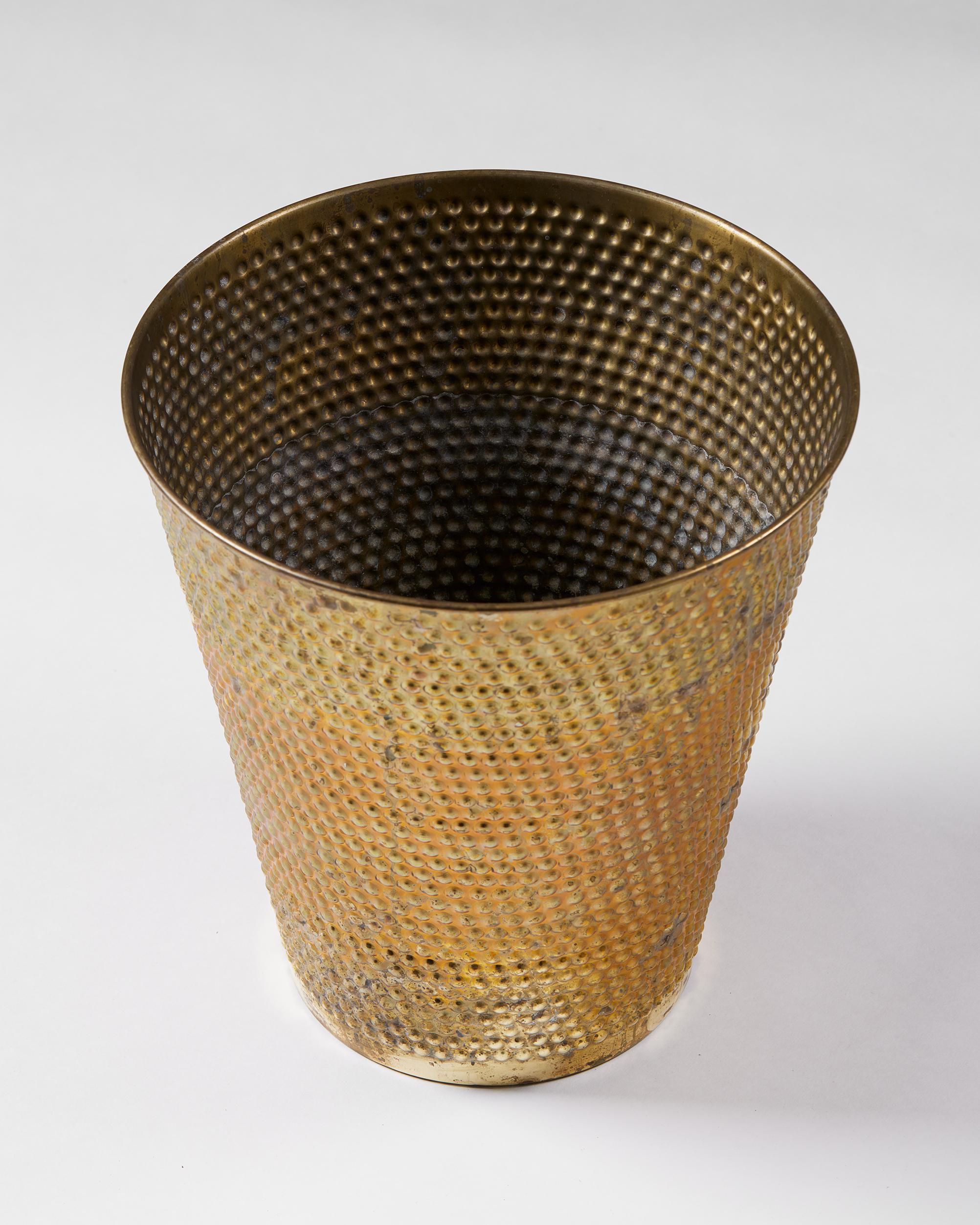 Swedish Paper basket 'Hortus', anonymous for Svenskt Tenn, Sweden, 1950, brass For Sale