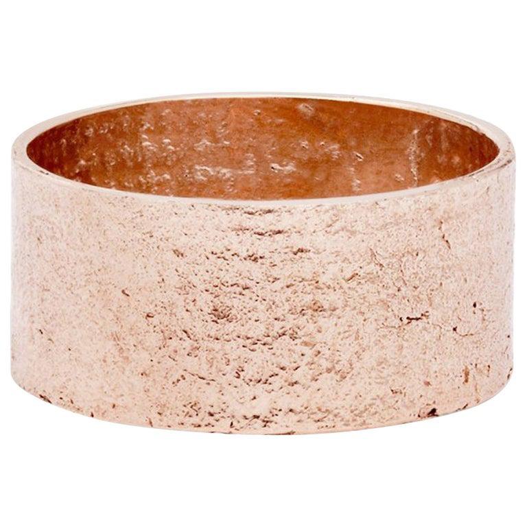 En vente :  Bague cigare en papier en or rose 18 carats par Allison Bryan