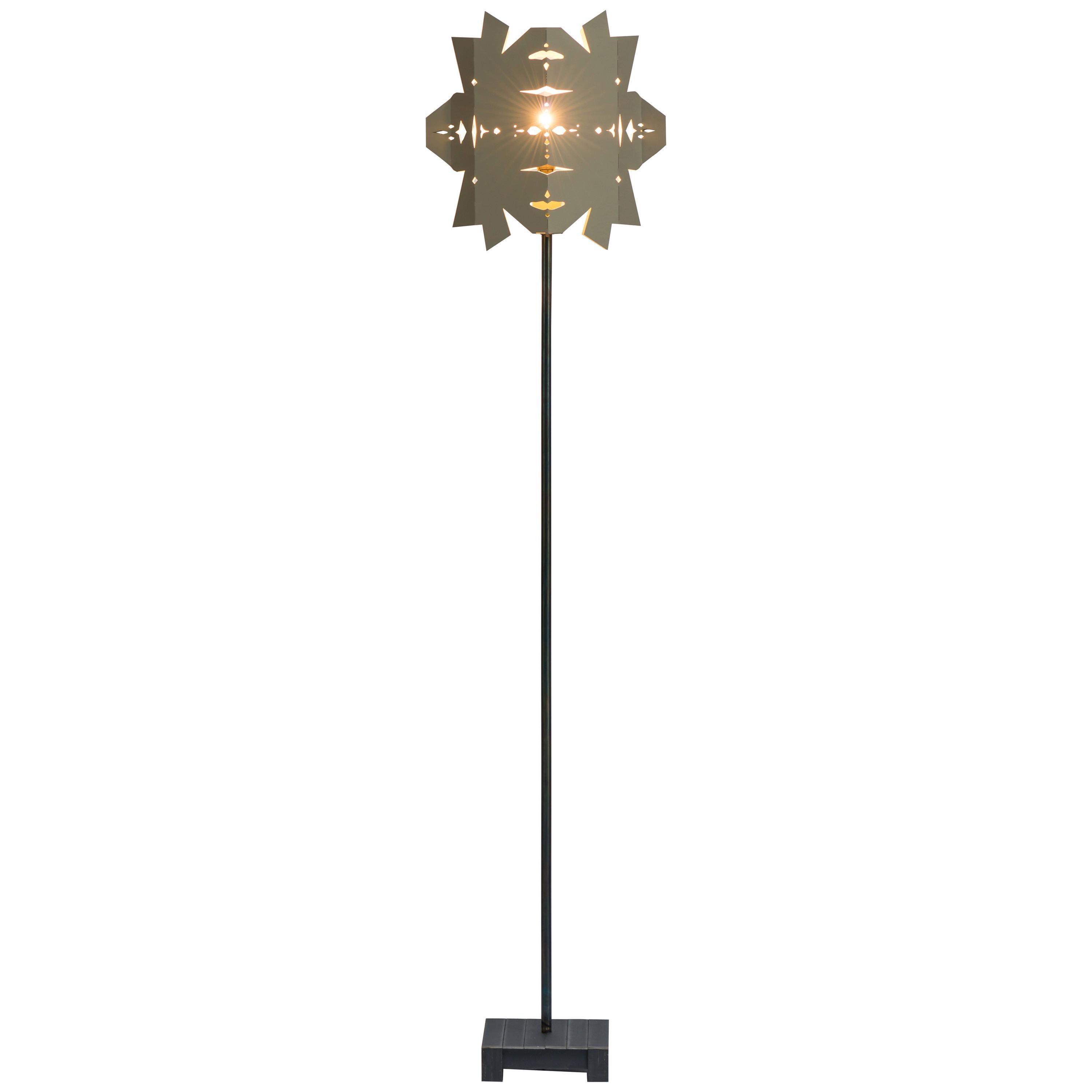 Papierschnitt Stehlampe