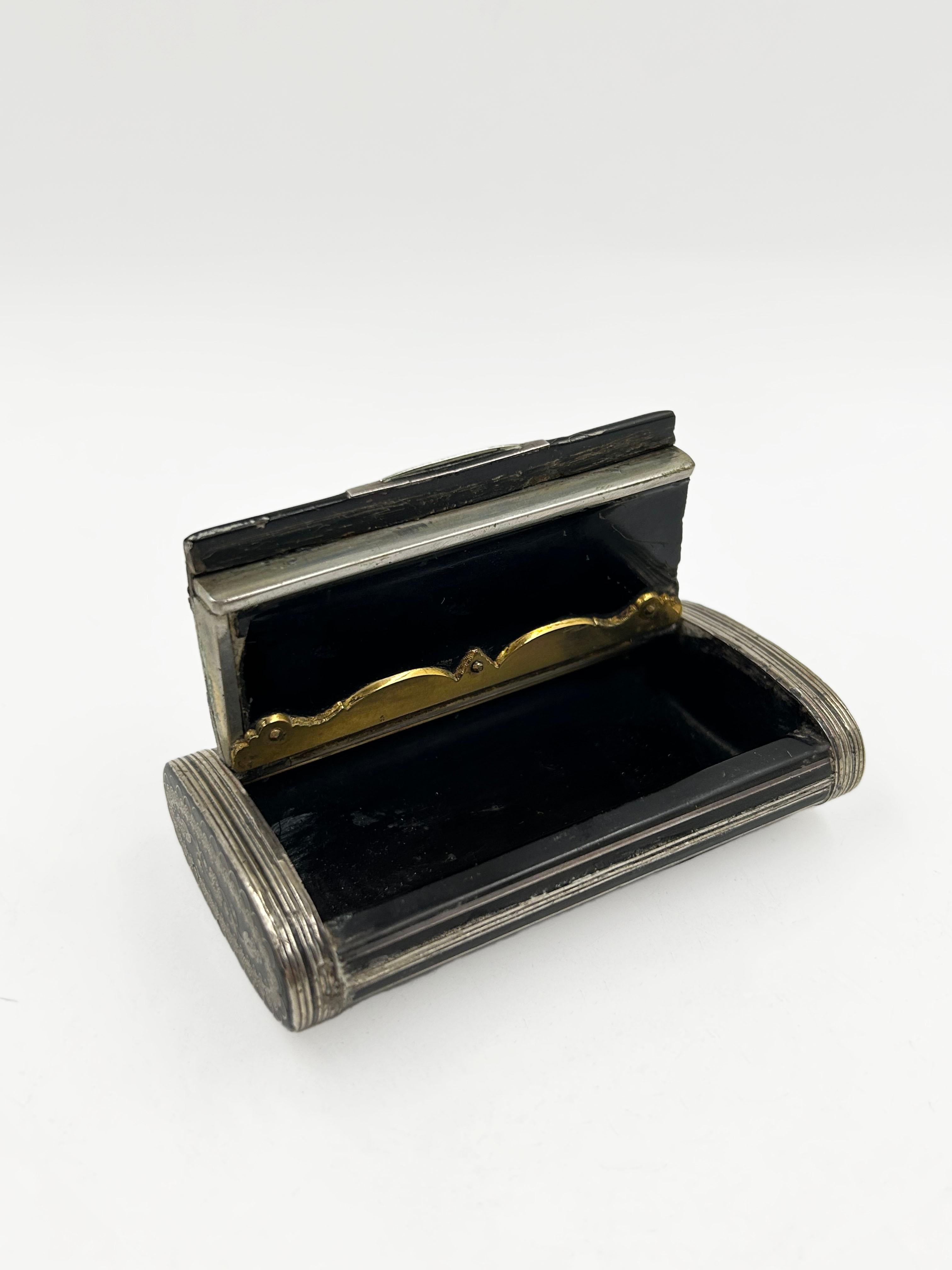 English Paper Mache Snuff Box with Silver Piqué, 19th Century For Sale