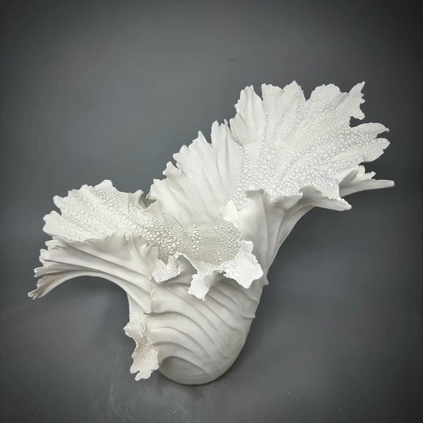 Modern Paper Porcelain Sculpture // 155