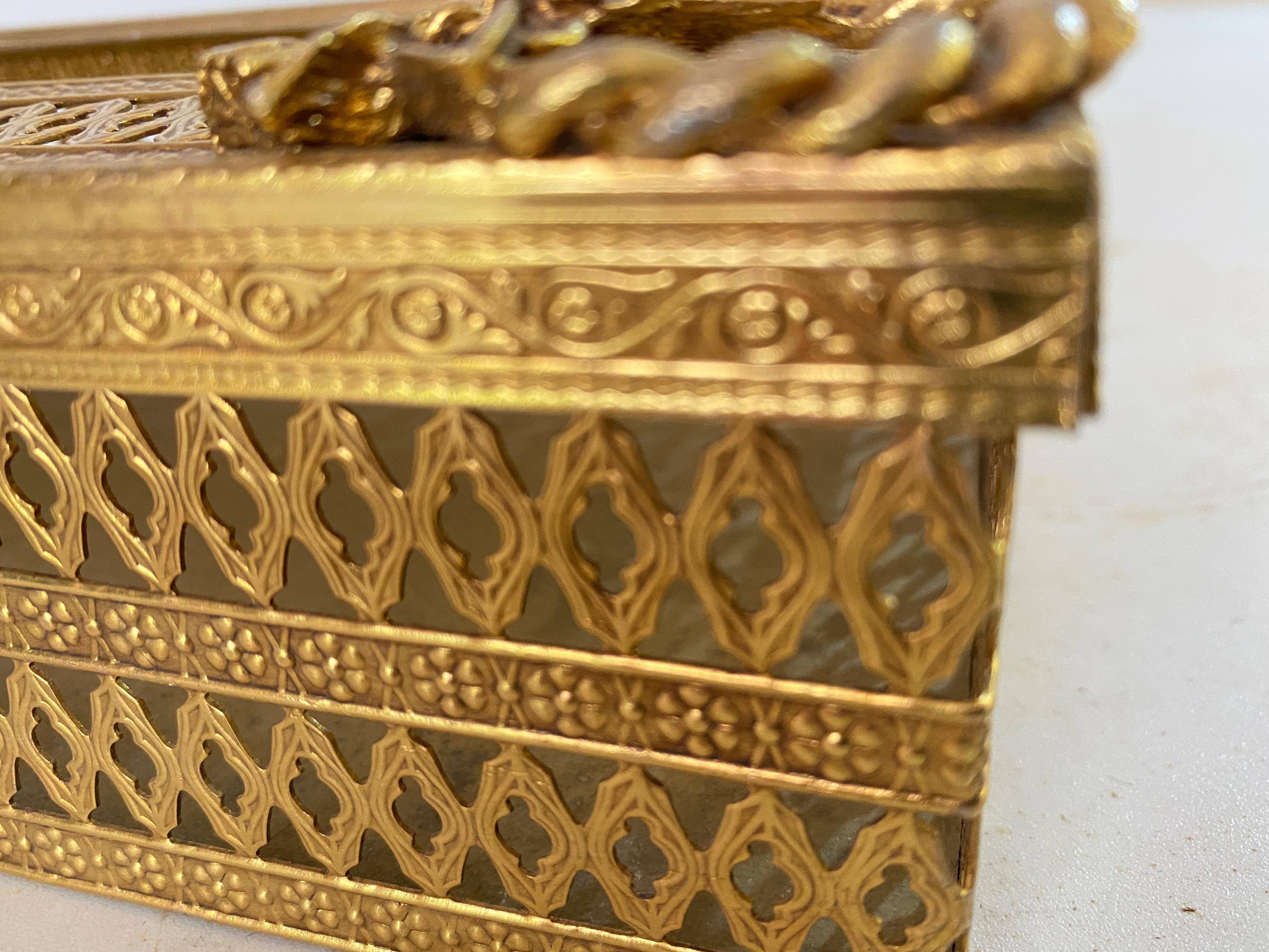 Late 20th Century Paper Tissue Gilt Metal Box France 1970 gold Color Regence style  For Sale