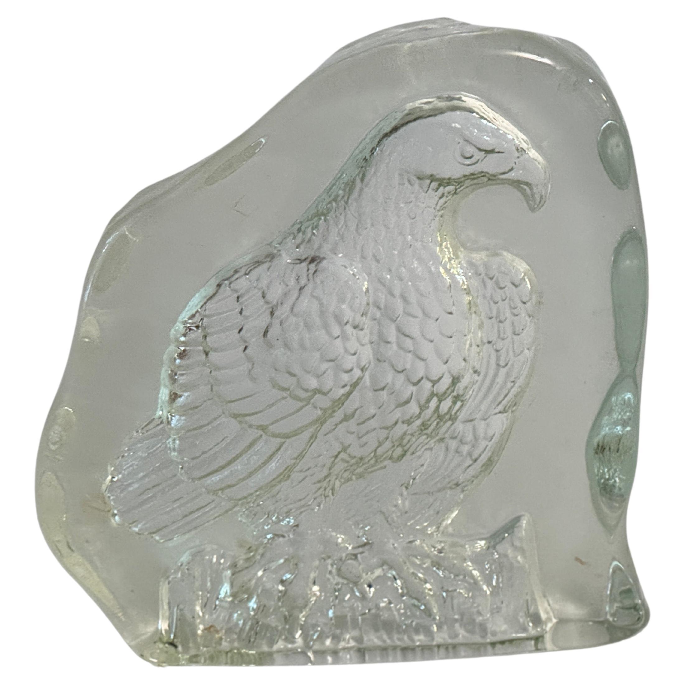 Paper Weight or Sculpture in Art Glass Eagle Sculpture France 1970 In Excellent Condition For Sale In Auribeau sur Siagne, FR