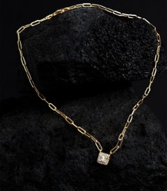 Collar de cadena con colgante de oro de 14 quilates con diamantes talla cojín Paperclip