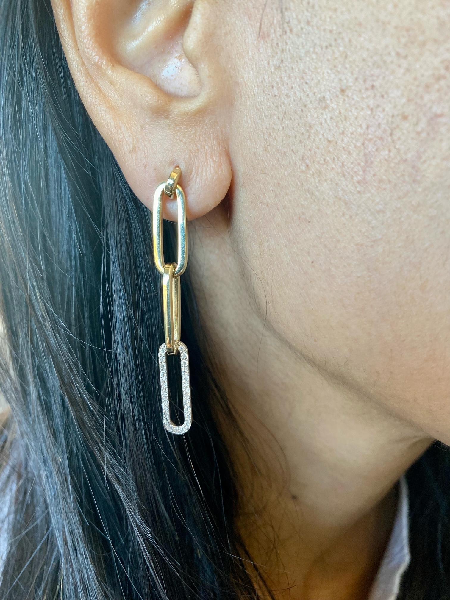 Paperclip Diamond Earrings in Yellow Gold In New Condition For Sale In Los Angeles, CA