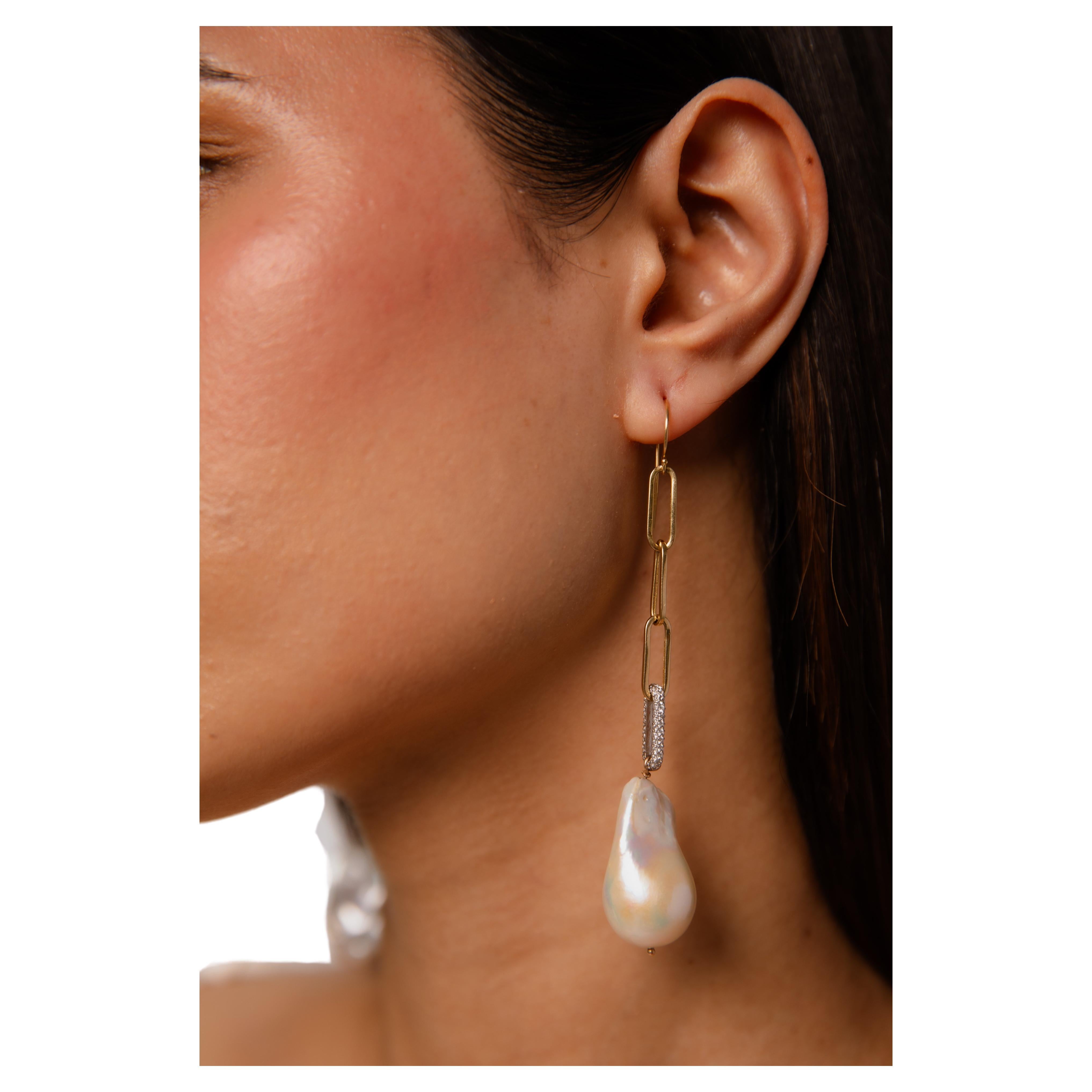 Paperclip Link Diamond Earrings w. Baroque Pearl