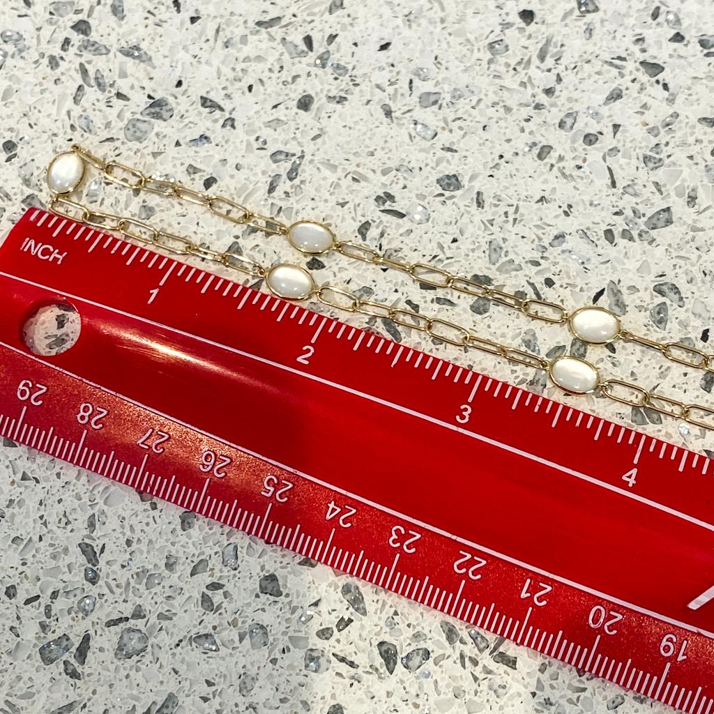Paperclip Mother-of-Pearl Station Necklace 5 Bezels 18 Inches 14K Yellow Gold In New Condition For Sale In Austin, TX