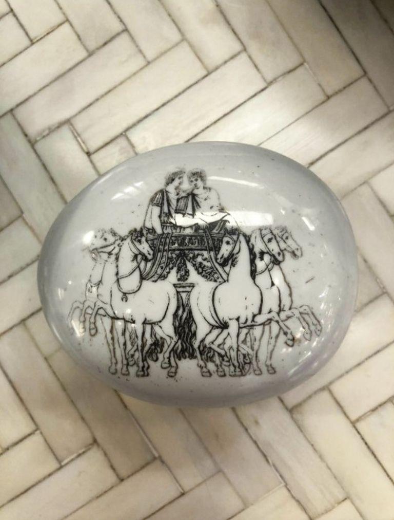 Paperweight In Good Condition For Sale In New York, NY