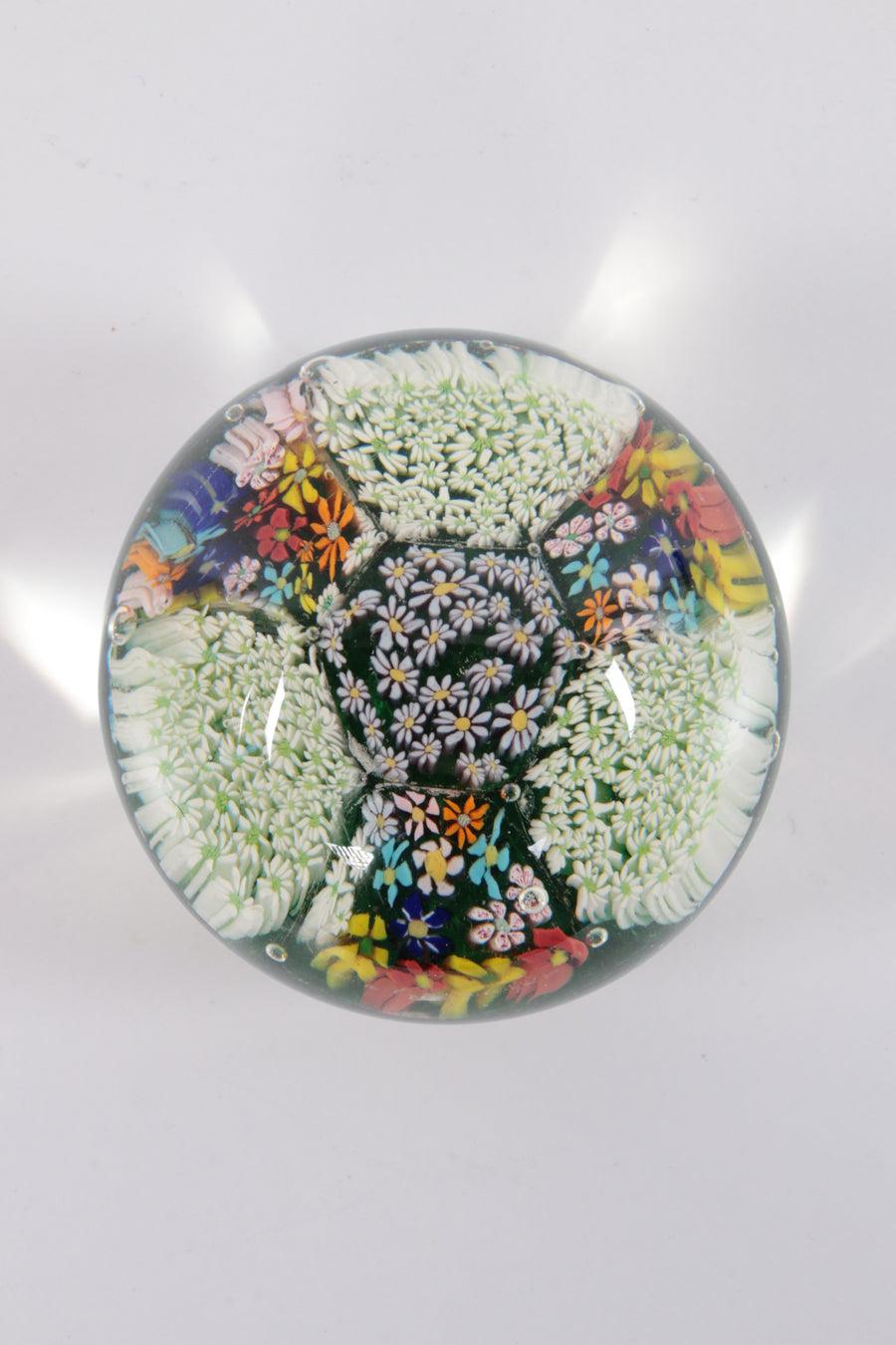 Paperweight Murano Miliefleur, 1960

Additional information: 
Dimensions: 7.5 W x 7.5 D x 6 H cm 
Period of Time: 1960
Condition: Good
