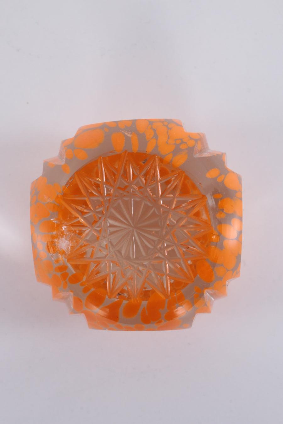Paperweight with a Nice Sleek Finish and a Beautiful Orange Colour


Additional information: 
Dimensions: 6.5 W x 6.5 D x 7 H cm 

This sphere has damage and a number G04029 engraved.

A paperweight is an object that can be placed on a desk on top