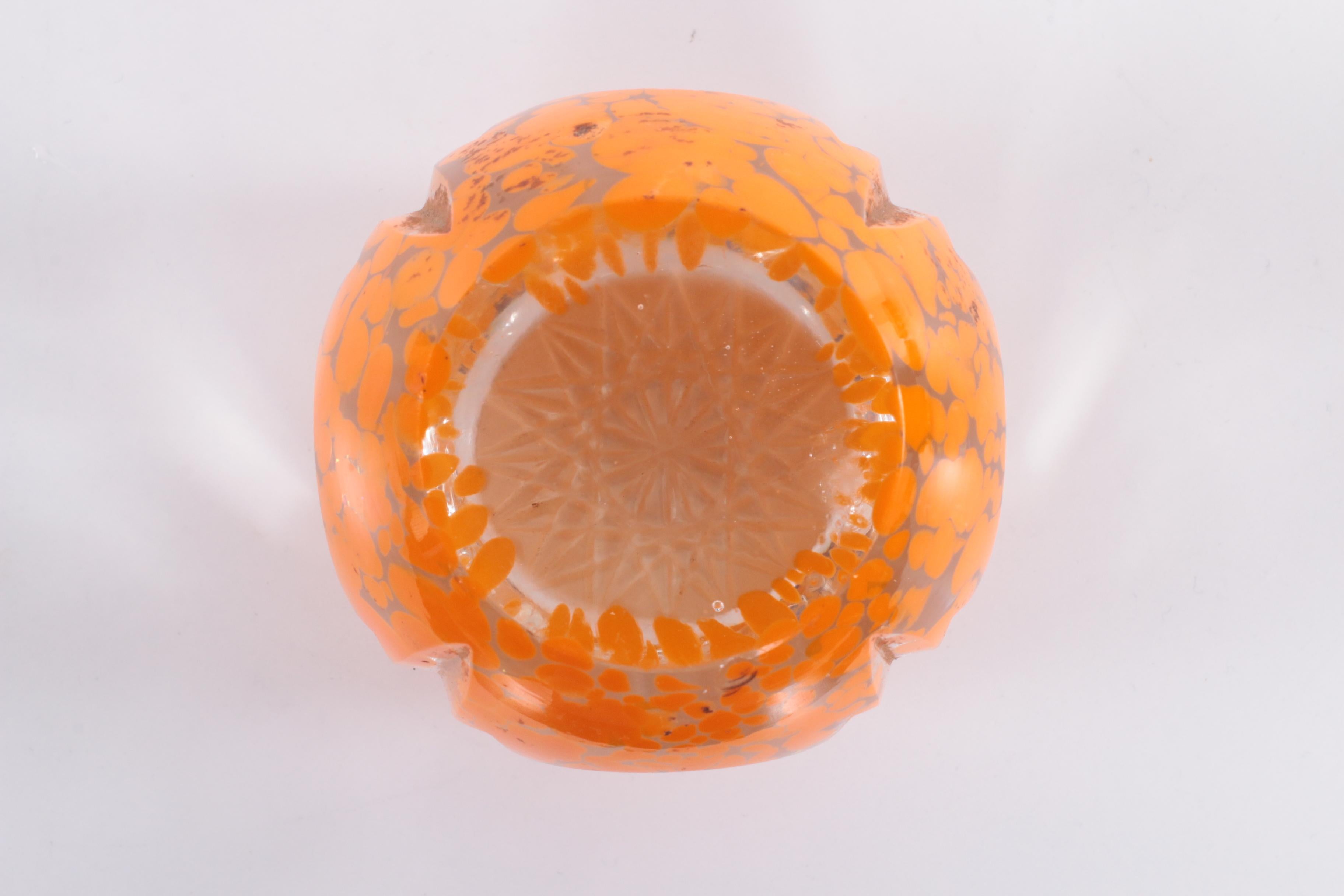 Paperweight with a Nice Sleek Finish and a Beautiful Orange Colour In Fair Condition For Sale In Oostrum-Venray, NL