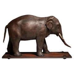 Elefante de papel maché, Francia, 1880