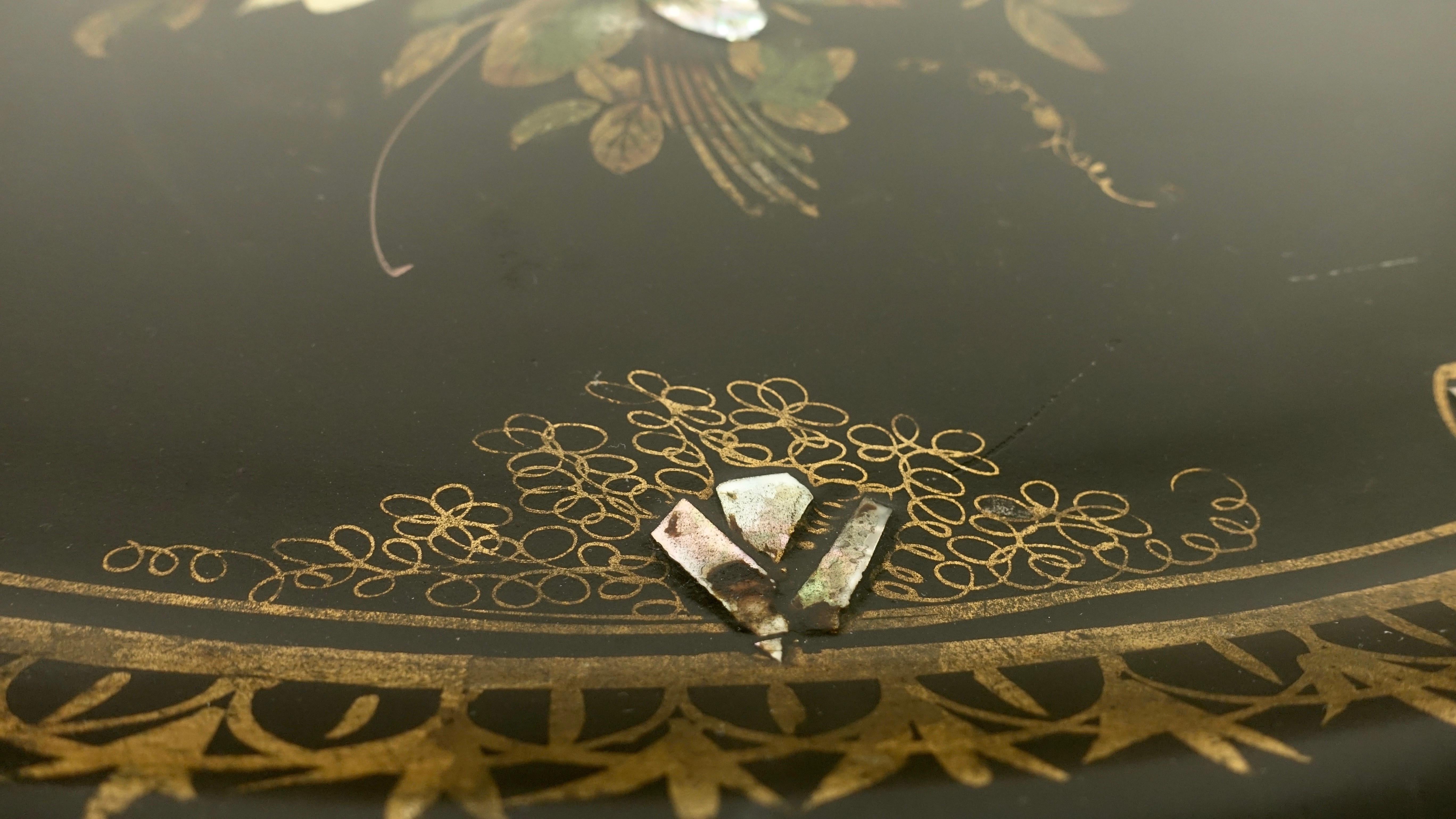 Papier Mâché Hand Painted Tray Table with Mother of Pearl Inlay, 19th Century 5