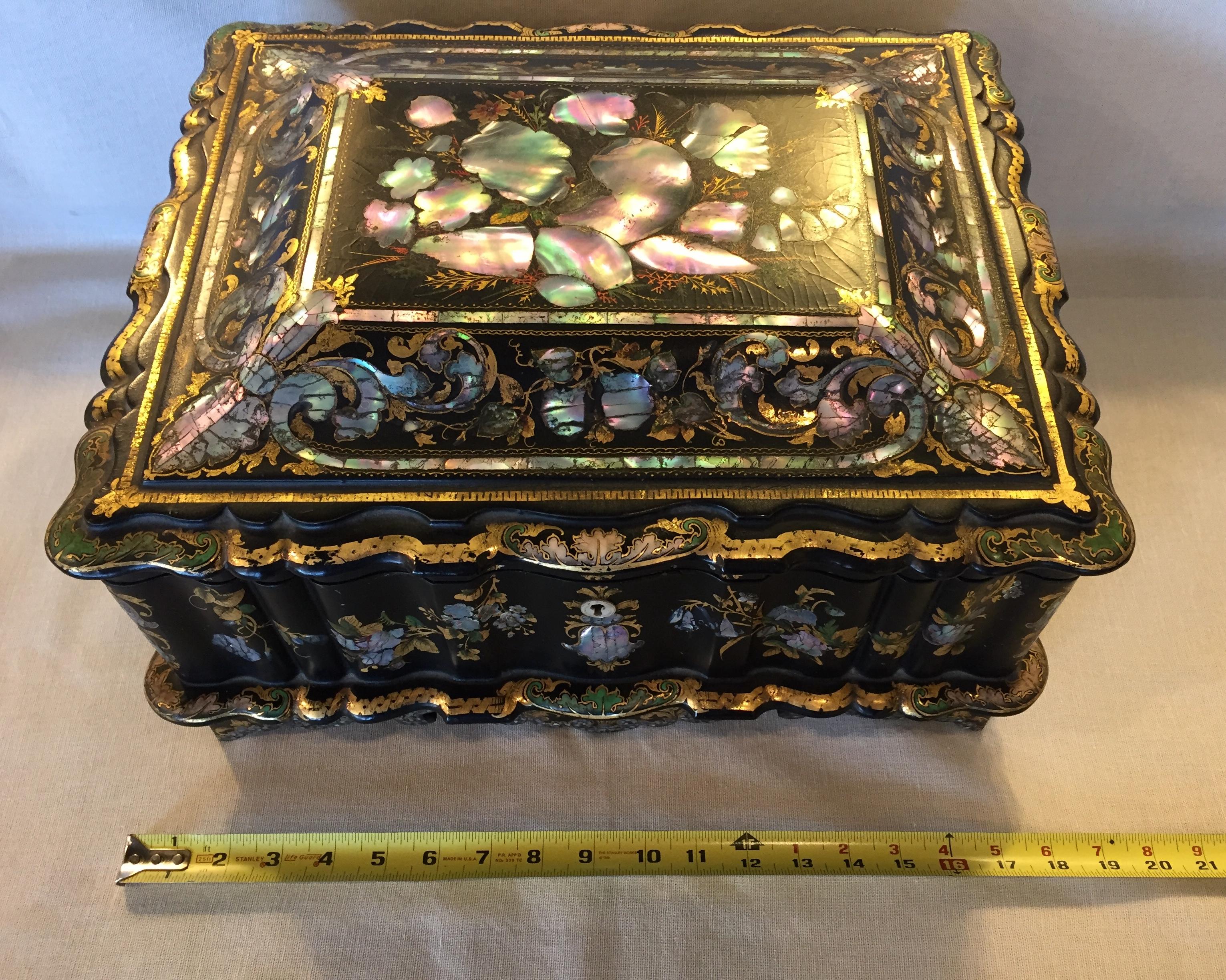 English Papier Mâché Massive Size Fine Quality 19th Century Sewing Box or Jewelry Box For Sale