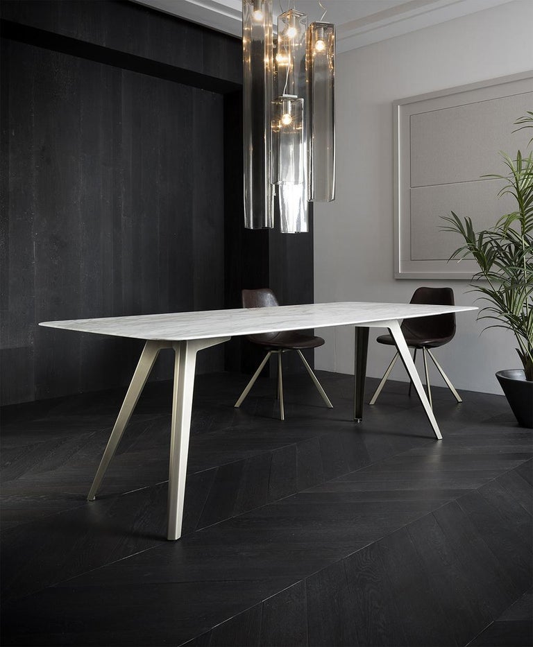 Papilio Dining Table In New Condition For Sale In Carrara, Toscana