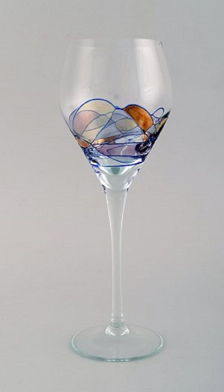 Papillon / Casa Grande, Tiffany. Five large mouth-blown wine glasses, 1980s.
Measures: 24 x 8.7 cm.
In good condition.