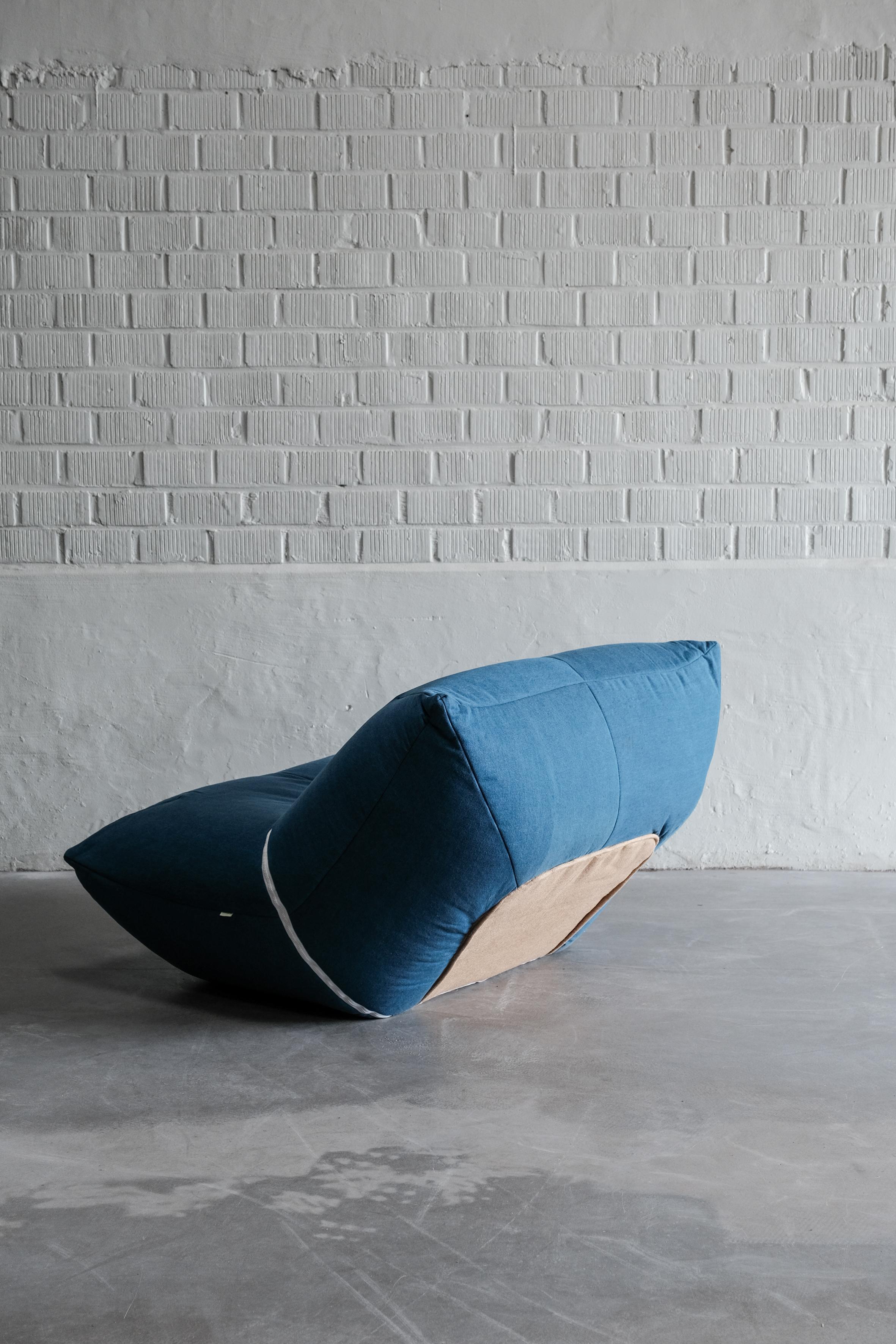  Wir stellen den Papillon Sessel vor: Entworfen von Guido Rosati für Giovannetti, hergestellt in Italien.

Der Loungesessel Papillon, ein Meisterwerk, das von Guido Rosati für Giovannetti entworfen und in Italien hergestellt wurde.

Mit einem