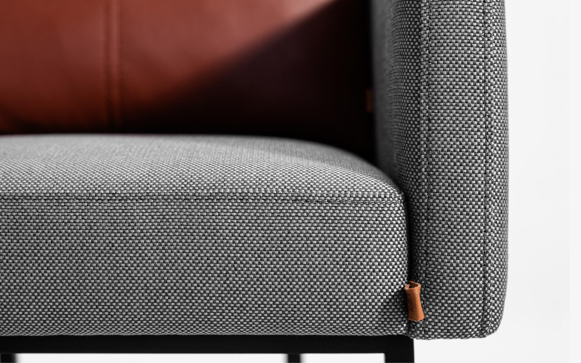 Papillonne Black Metal Chair For Sale 2