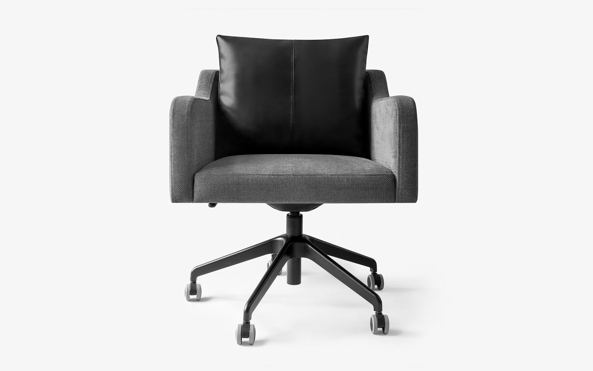 Turkish Papillonne Black Swivel Wheeled Office Chair For Sale