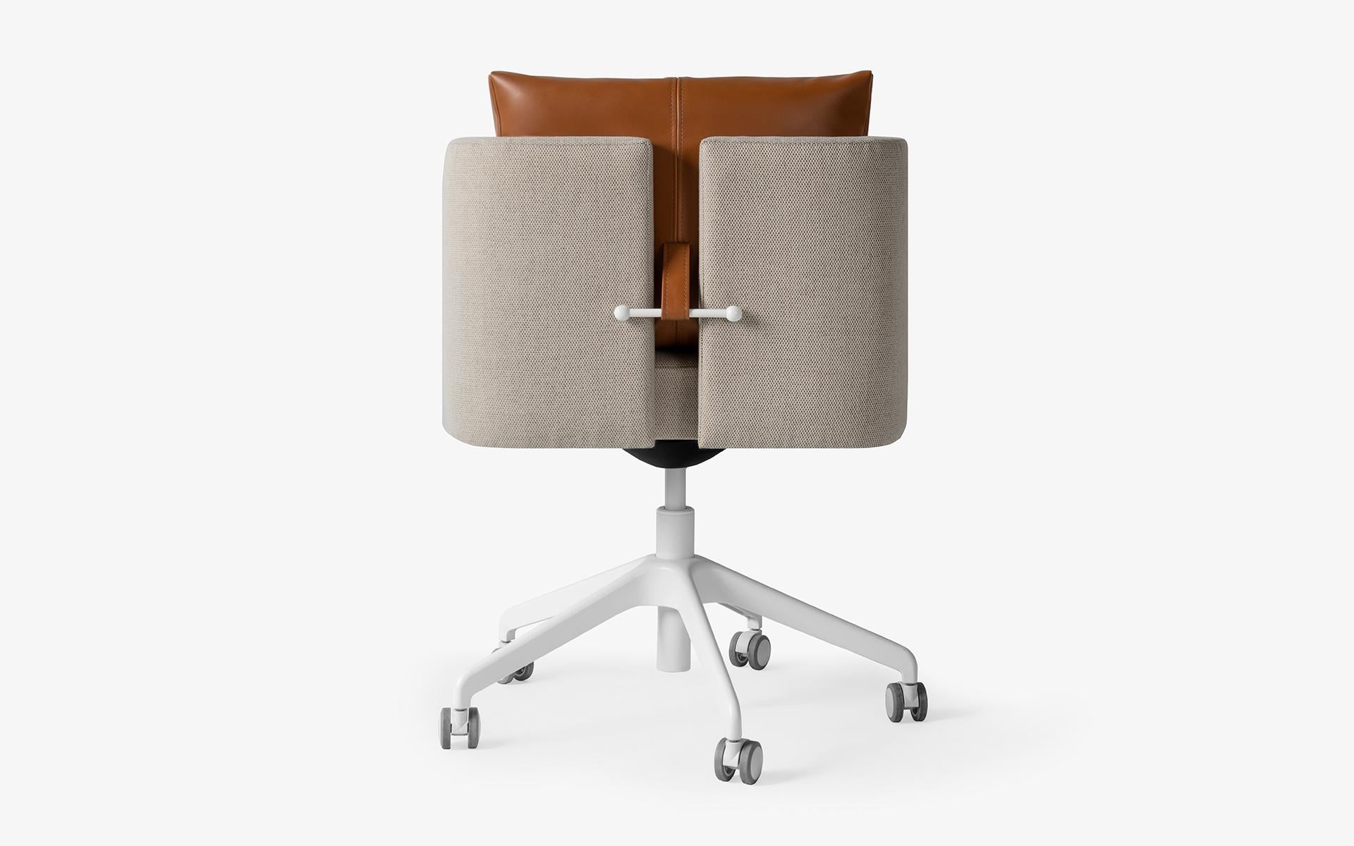 Modern Papillonne Swivel Wheeled White Office Chair For Sale