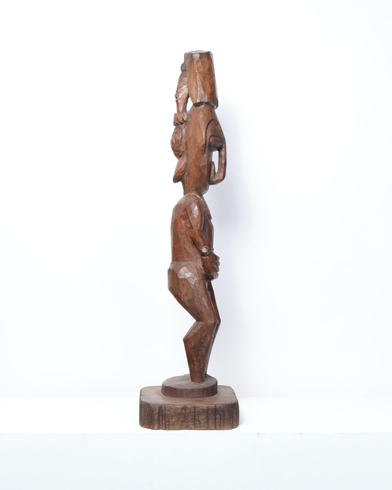 Papua New Guinea, Carved Sepik figure In Excellent Condition For Sale In London, GB