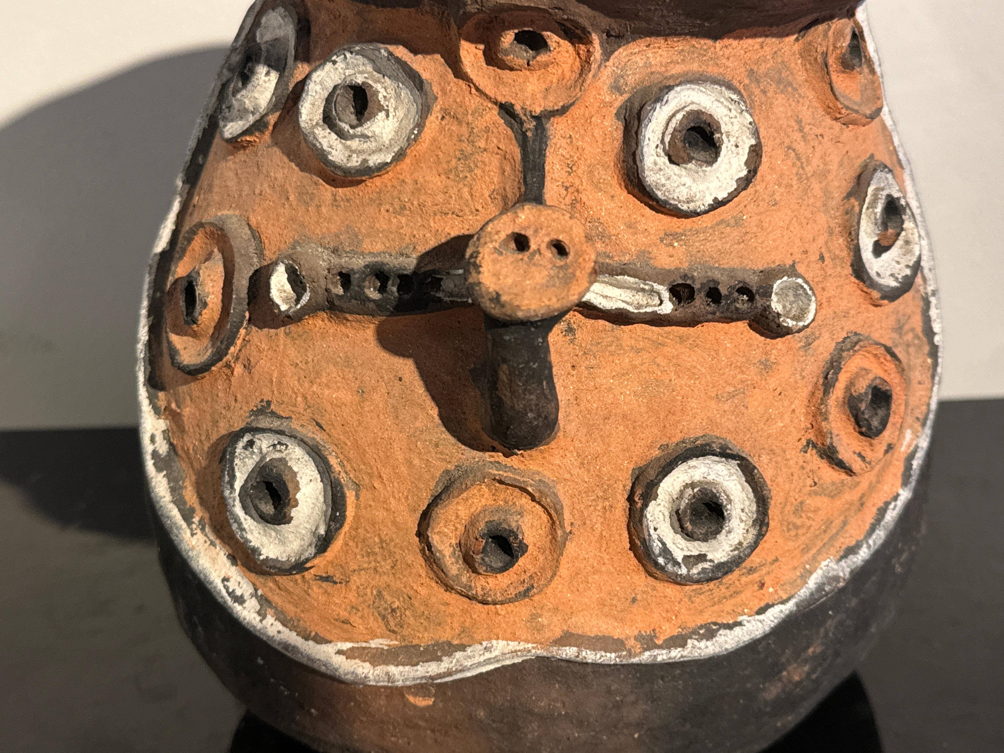 Vasija de cerámica Chambri Lakes de Papúa Nueva Guinea, mediados del siglo XX Alfarería en venta