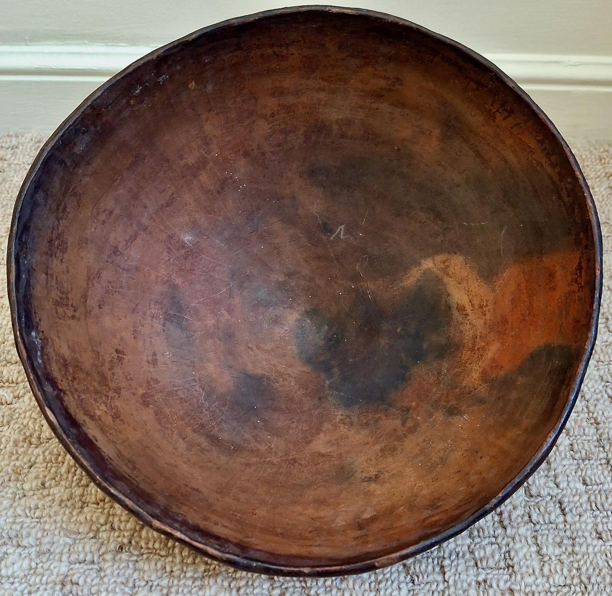 Fired Papua New Guinea Kamana Sago Incised Ceramic Bowl For Sale