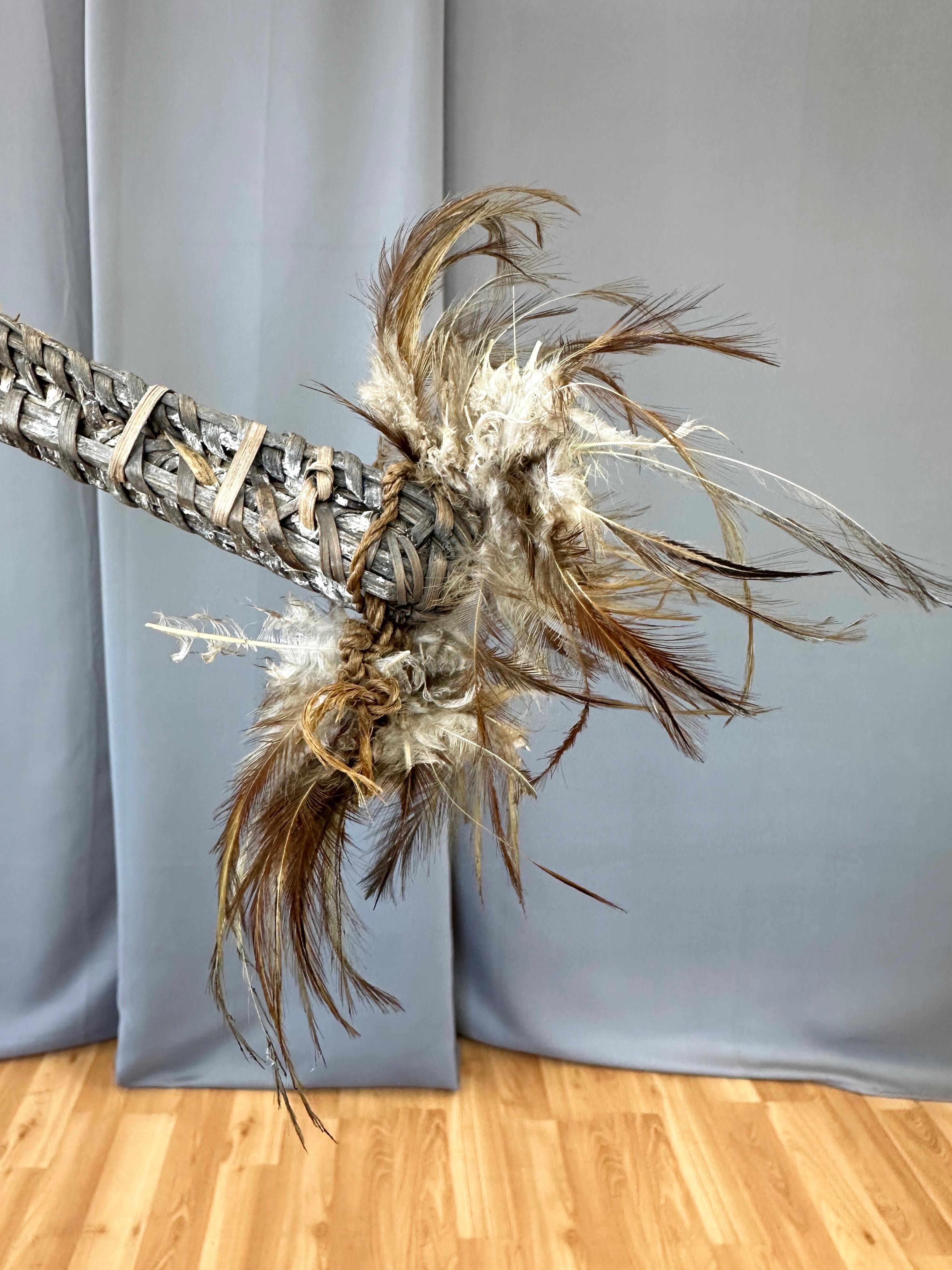 Máscara de iniciación del pueblo Iatmul de Papúa Nueva Guinea, río Sepik Medio, mediados del siglo XX. en venta 12