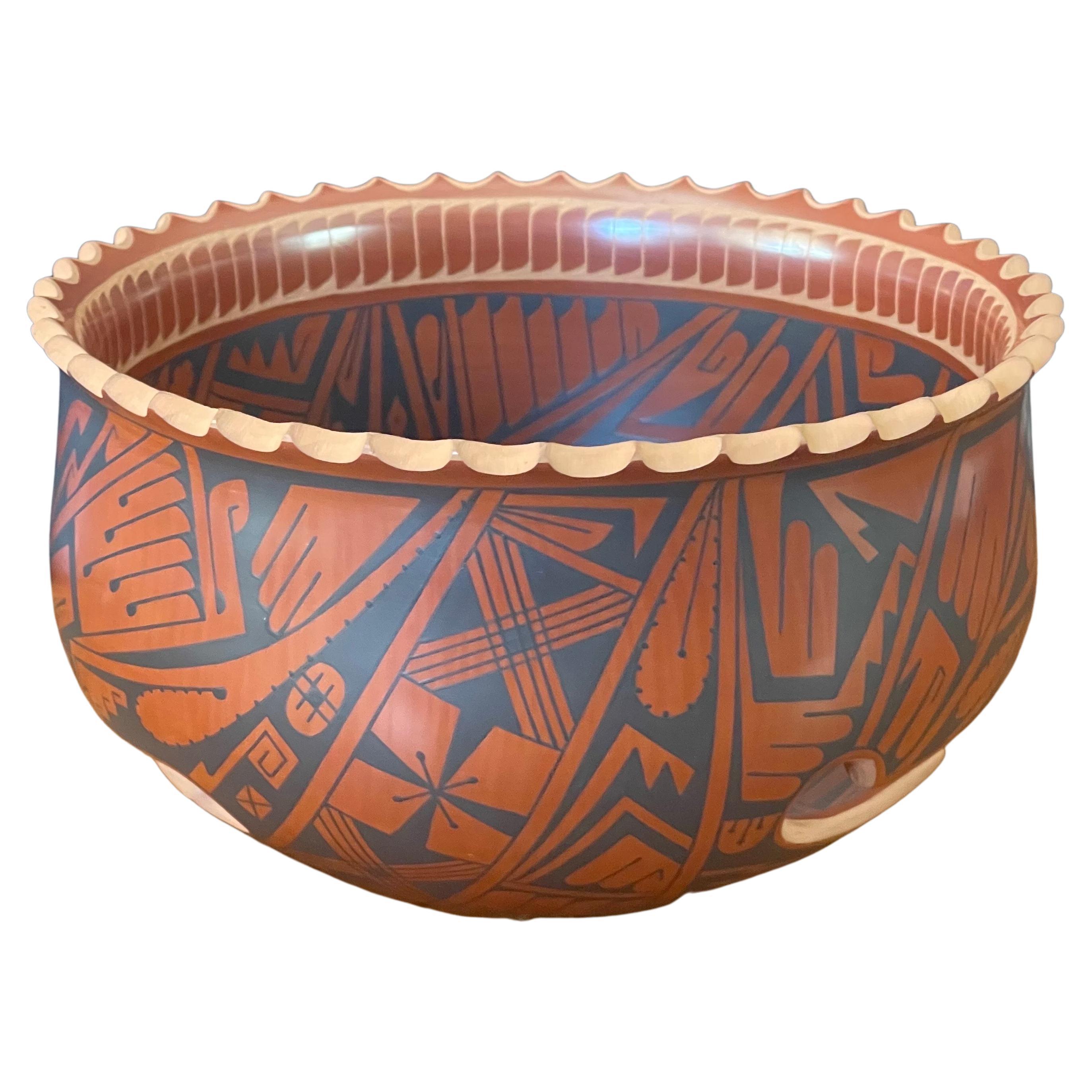 "Paquime Pottery" Decorative Bowl by Baudel Lopez Corona for Mata Ortiz For Sale