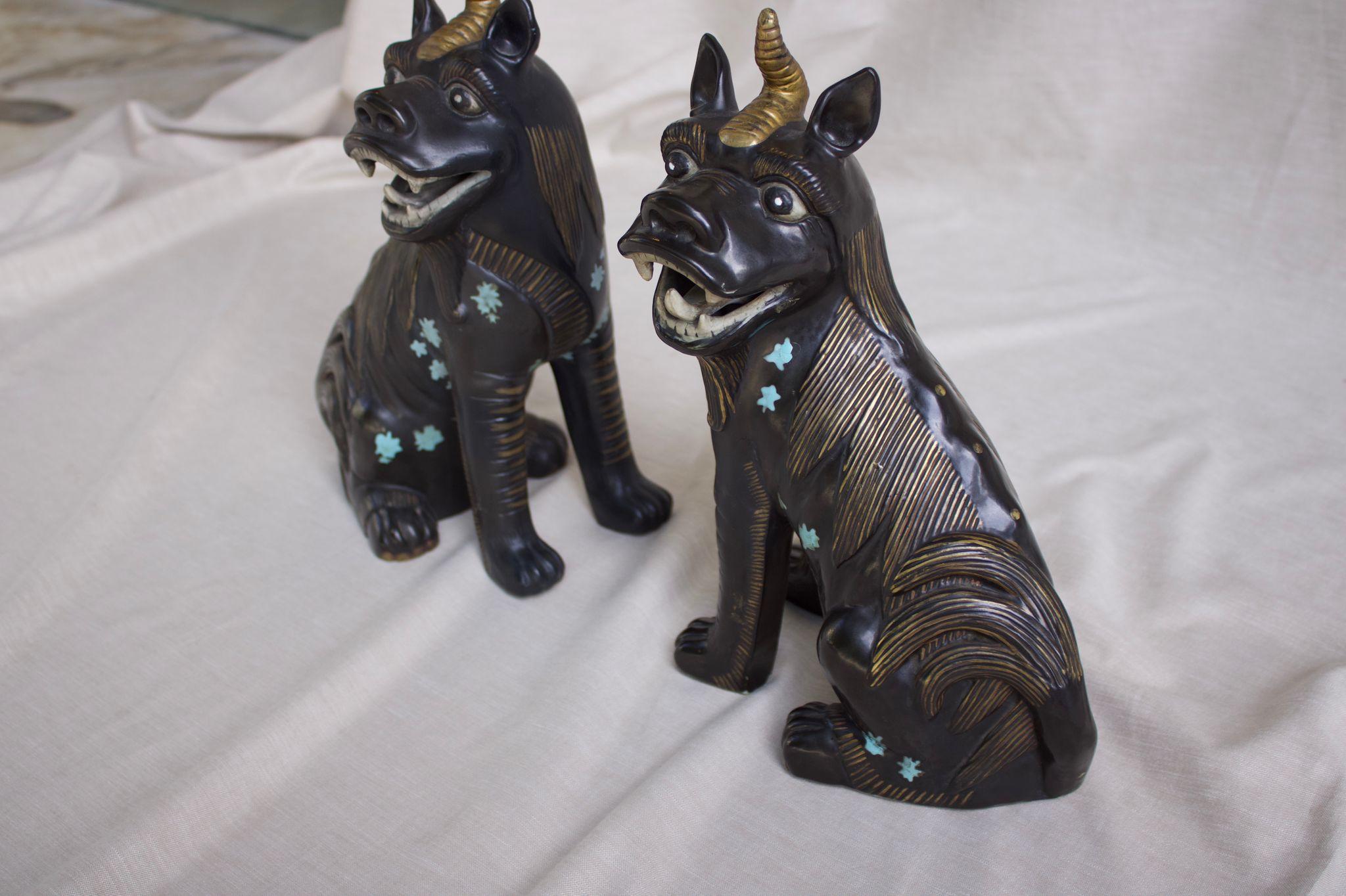 Pair of Chinese Porcelain Chimeras For Sale 5