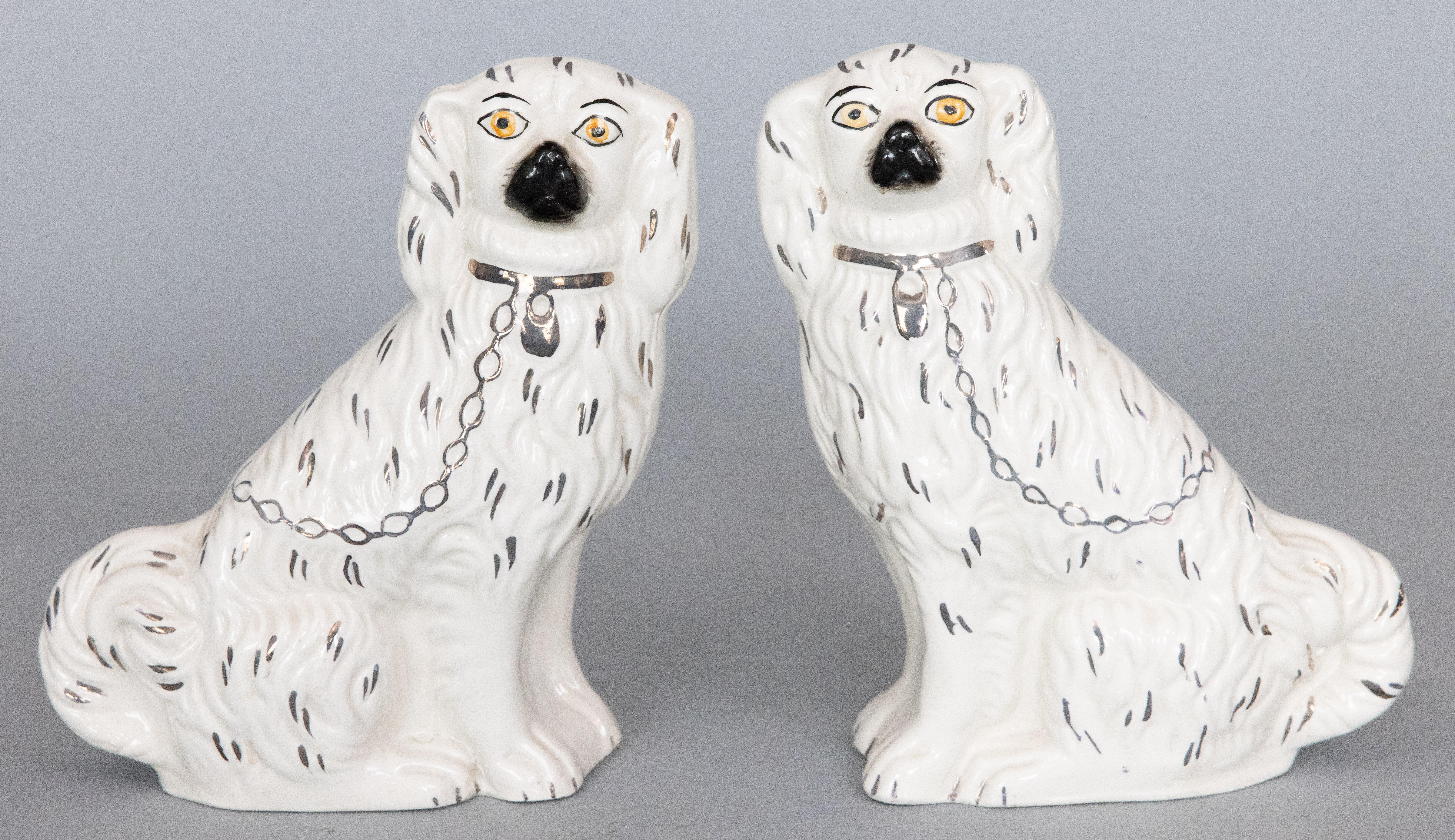 Par of Antique Early 20th Century English Staffordshire Spaniel Dogs Figurines For Sale 4