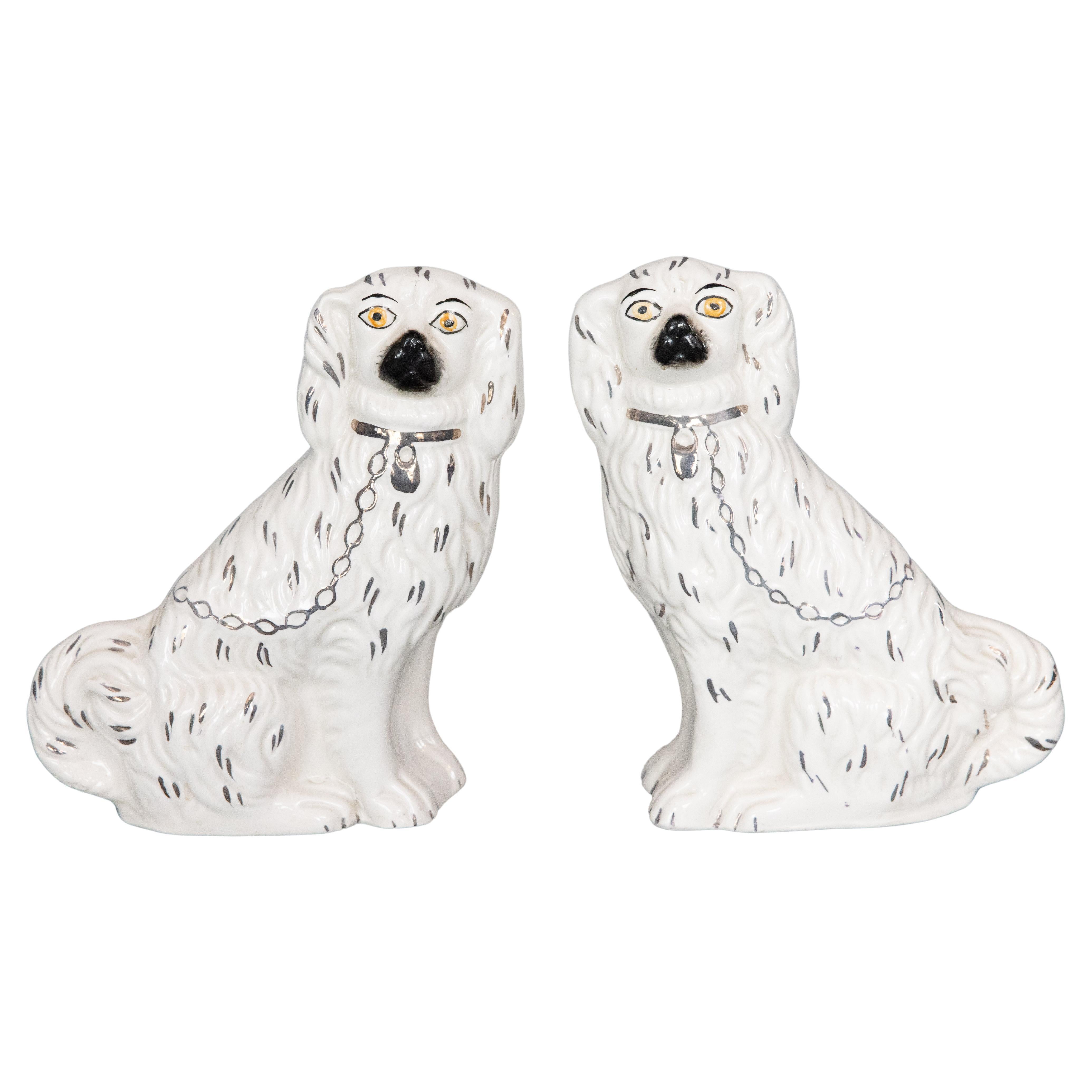 Par of Antique Early 20th Century English Staffordshire Spaniel Dogs Figurines For Sale