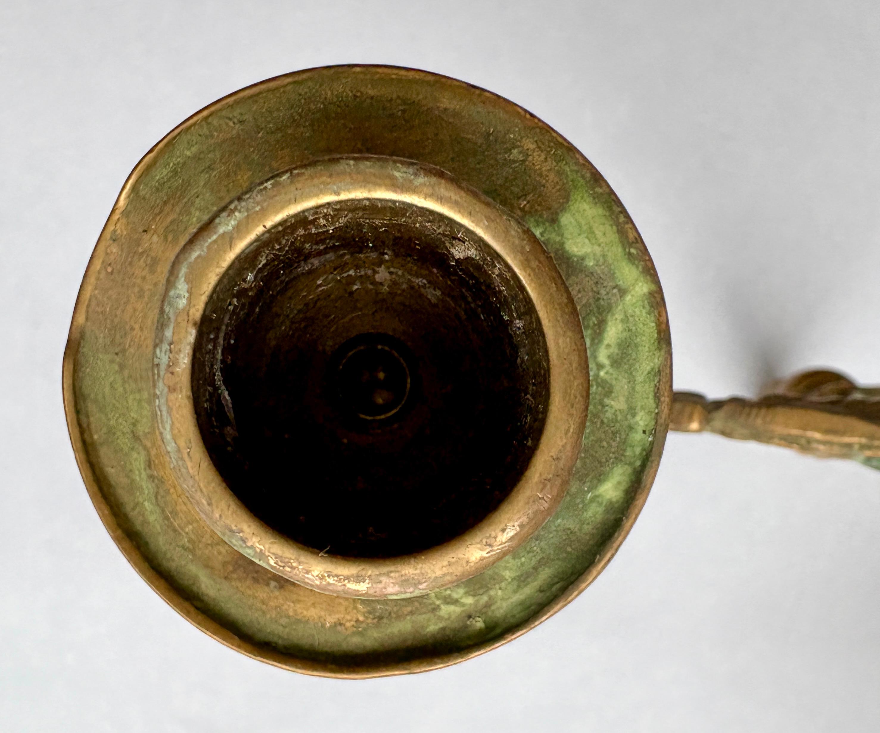 Par di lampade da parete francesi in bronzo dei primi del Novecento - stile Luigi XVI Revival in vendita 9