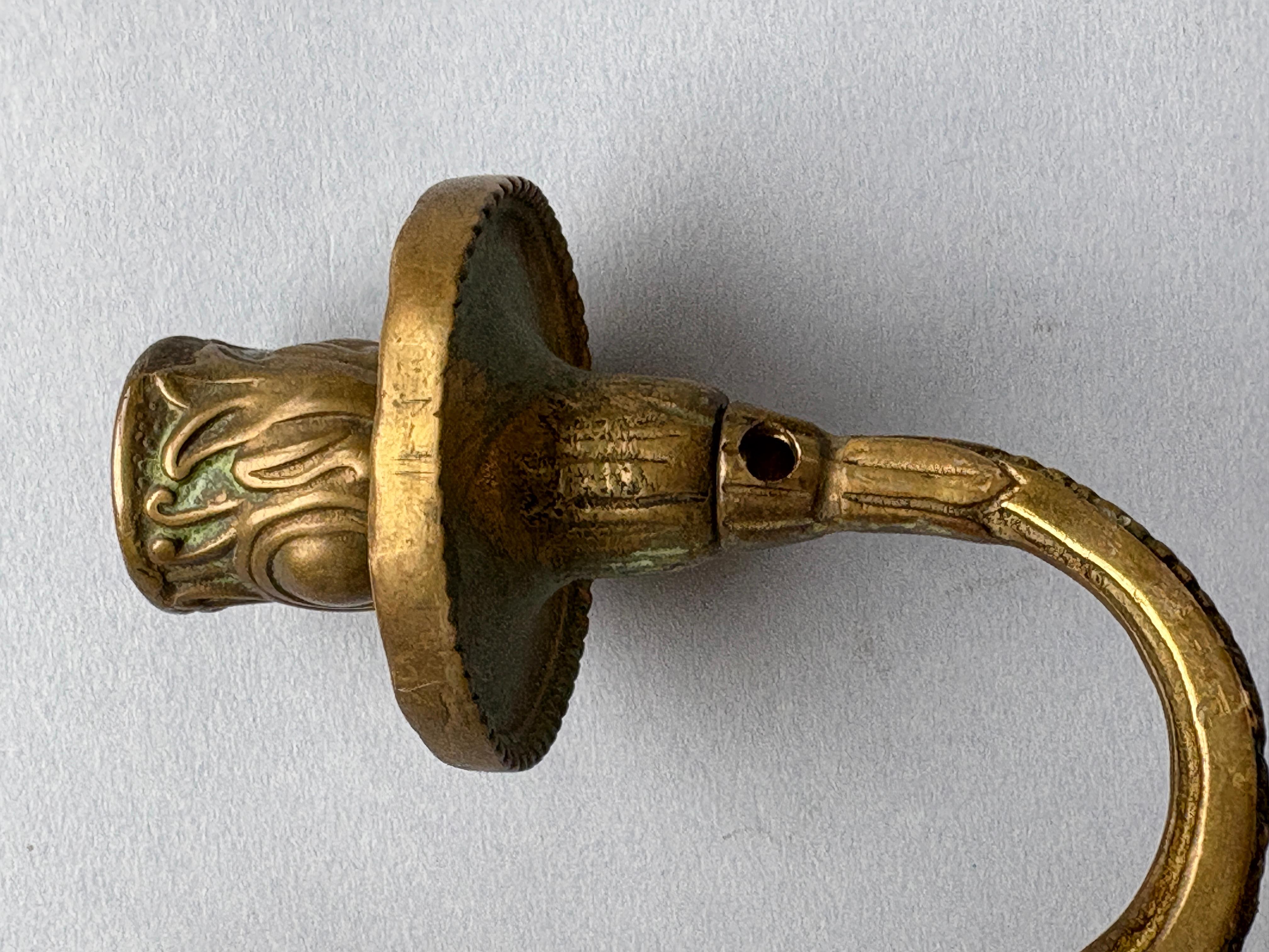 Par di lampade da parete francesi in bronzo dei primi del Novecento - stile Luigi XVI Revival in vendita 2